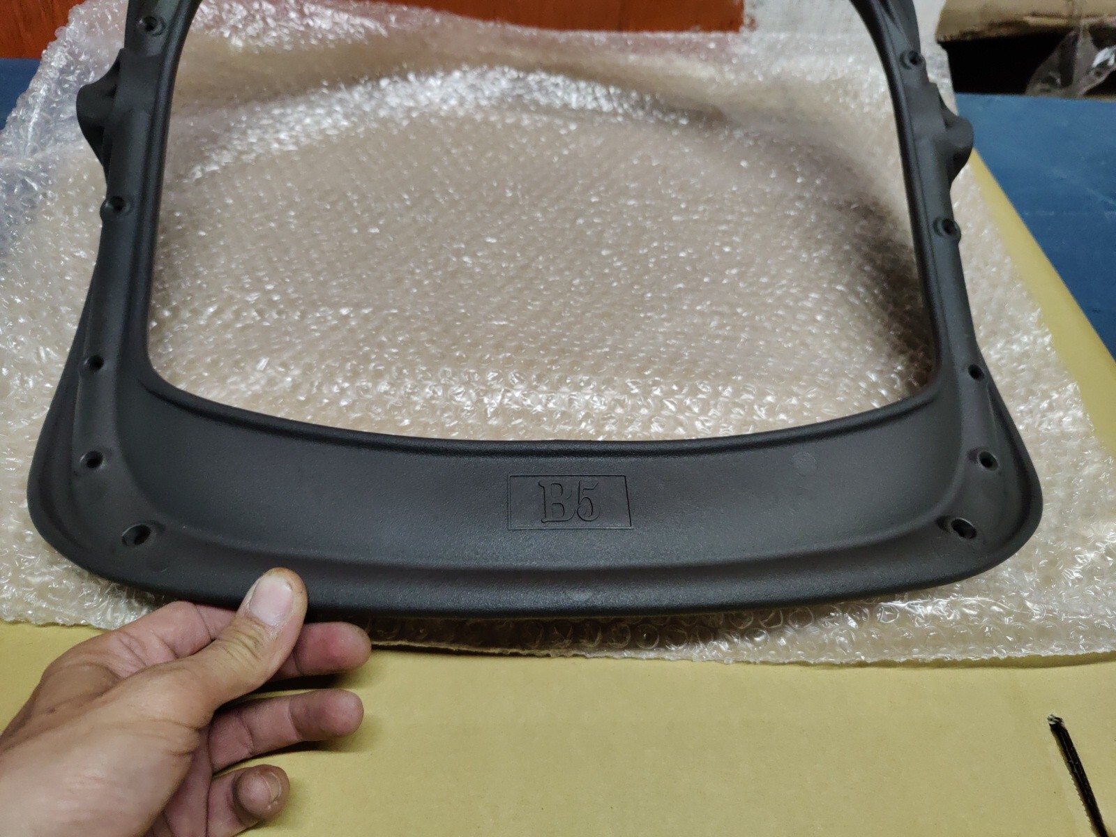 New Graphite Color Seat Pan For Herman Miller Aeron Classic frame size B 2 dots