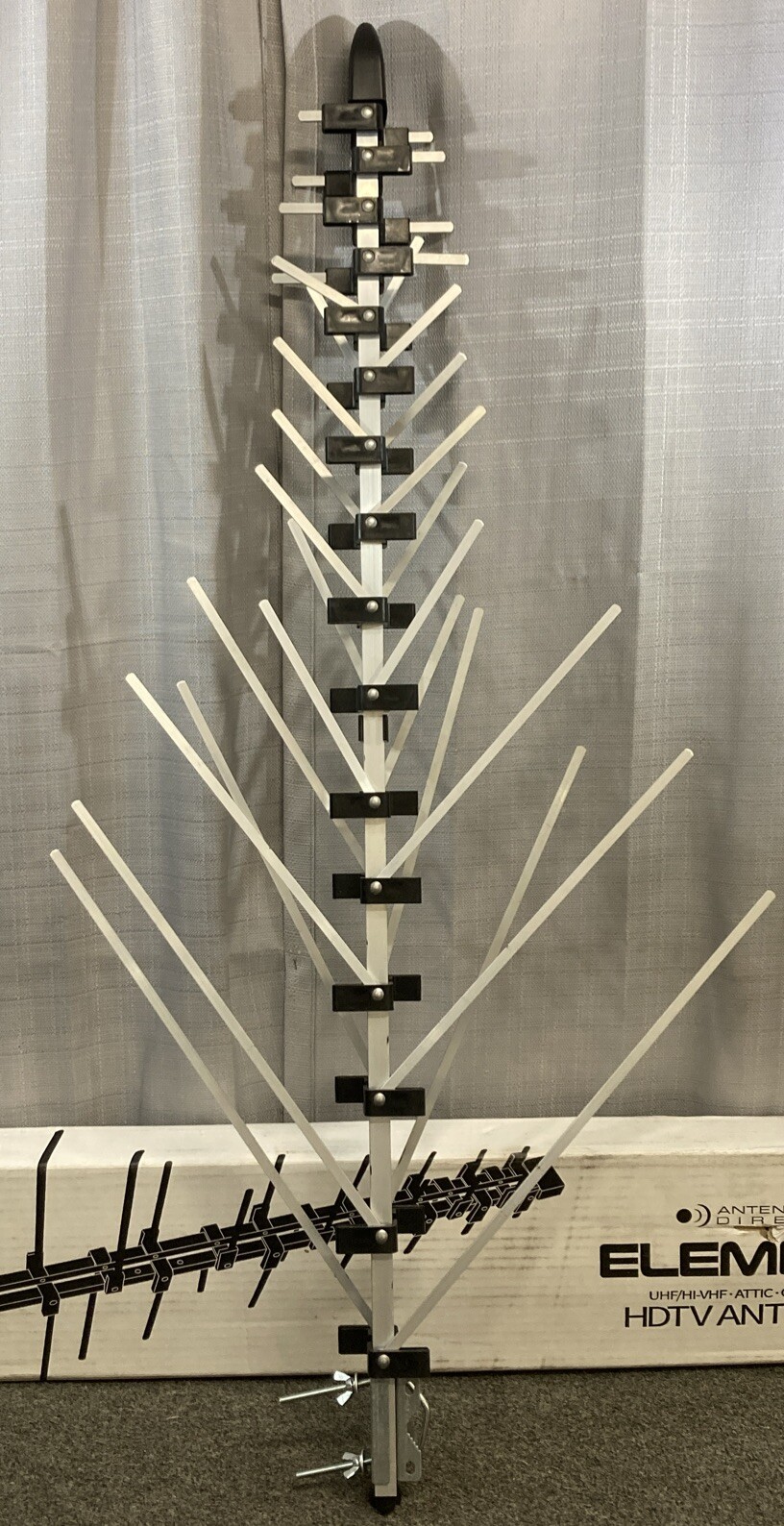 Antennas Direct ELEMENT Uni-Directional Attic / Outdoor HD TV Antenna