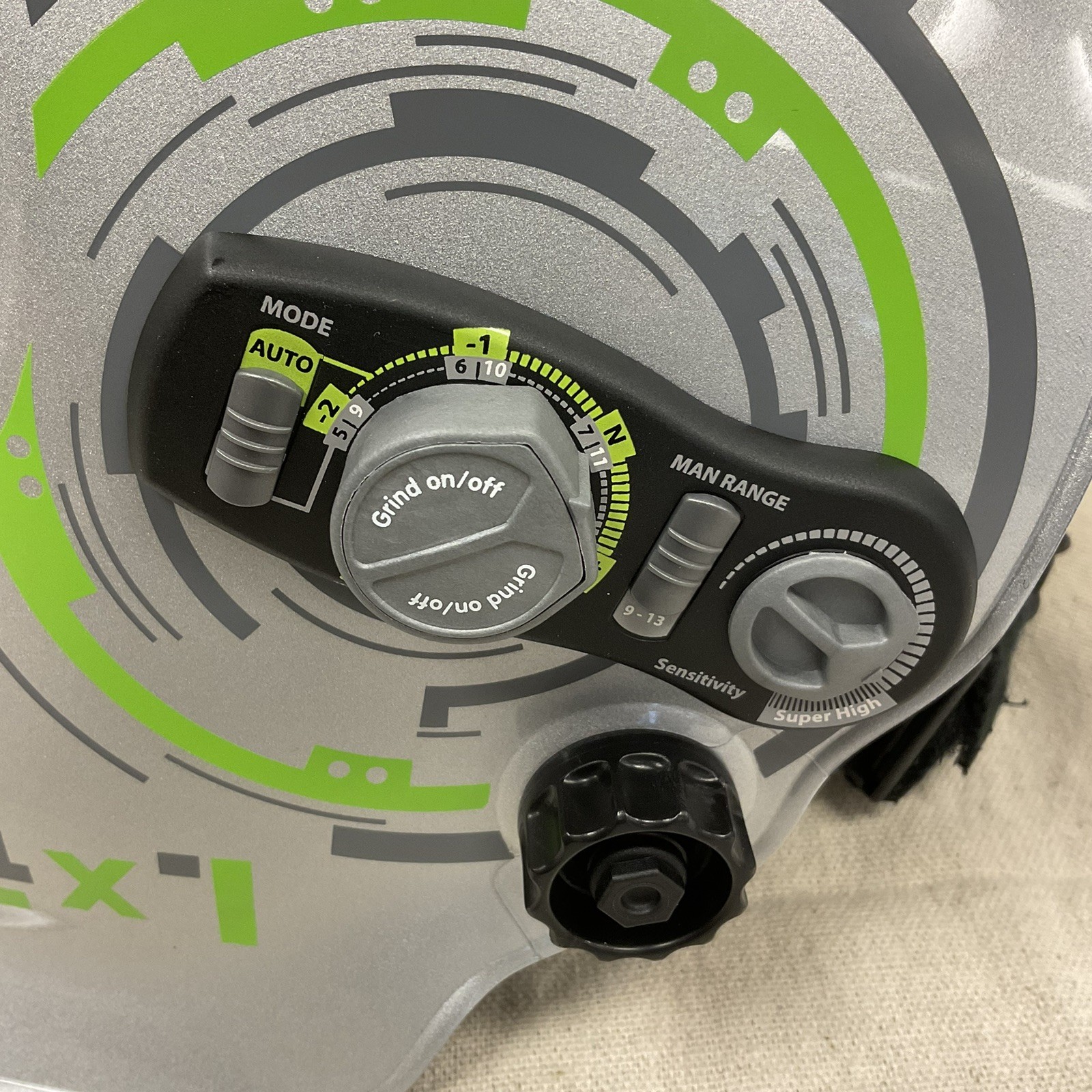 OPTREL 1006.500 Welding Helmet Auto-Darkening Silver 3.94" x 1.97"