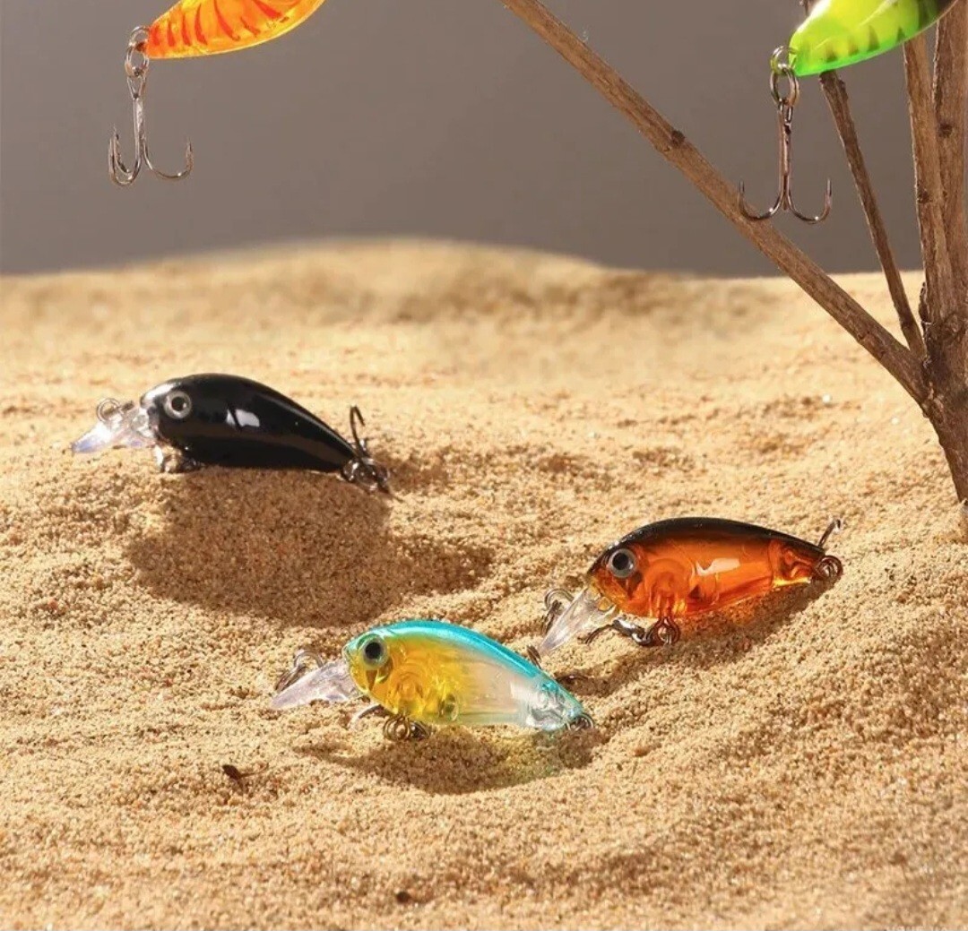 8pcs 4.5cm/4g Minnow Crankbaits Fishing Lures Tackle Hard Bait W/2 Treble Hooks