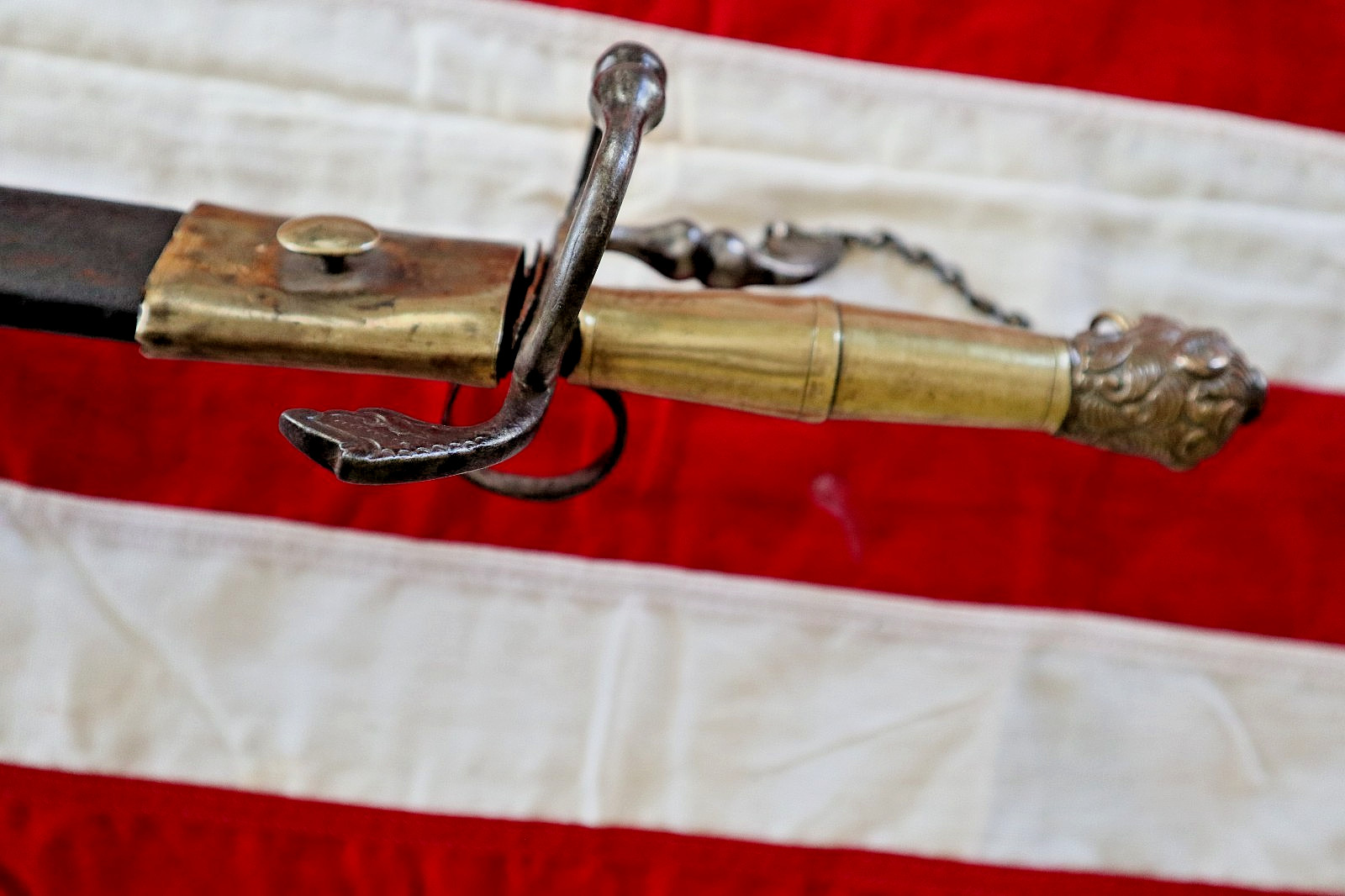 FRENCH INDIAN WAR REVOLUTIONARY WAR, GERMAN DOG HEAD SWORD CIRCA 1730-40