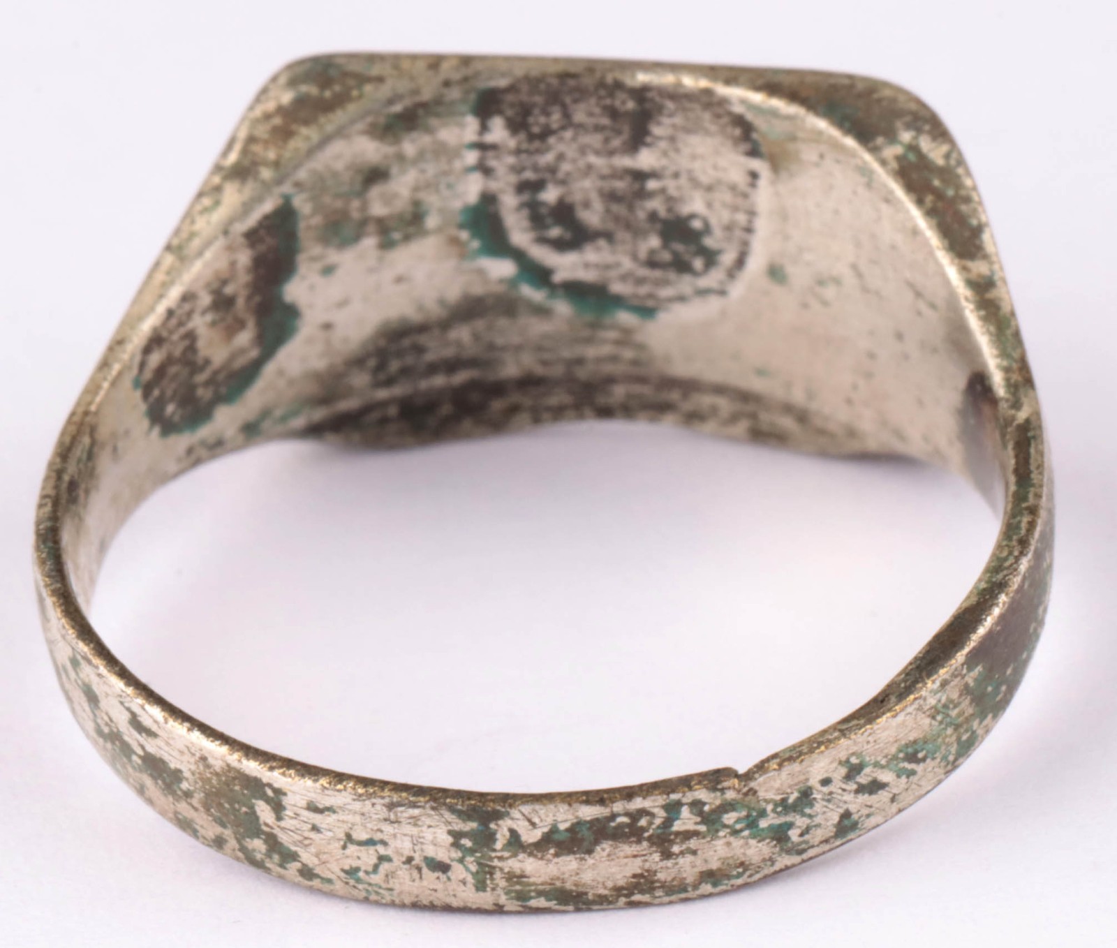 U971 Zeppelin 1943 U-boat WW2 German ring naval submarine U-Boot Kriegsmarine