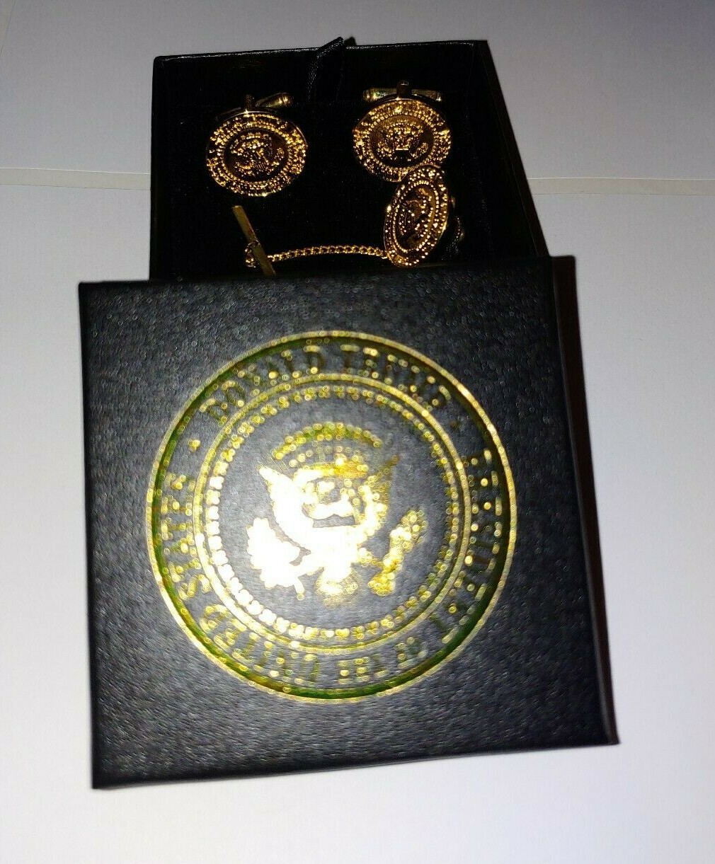 Donald Trump Presidential Cufflinks Tie Pin w/chain POTUS Cuff Links Novelty