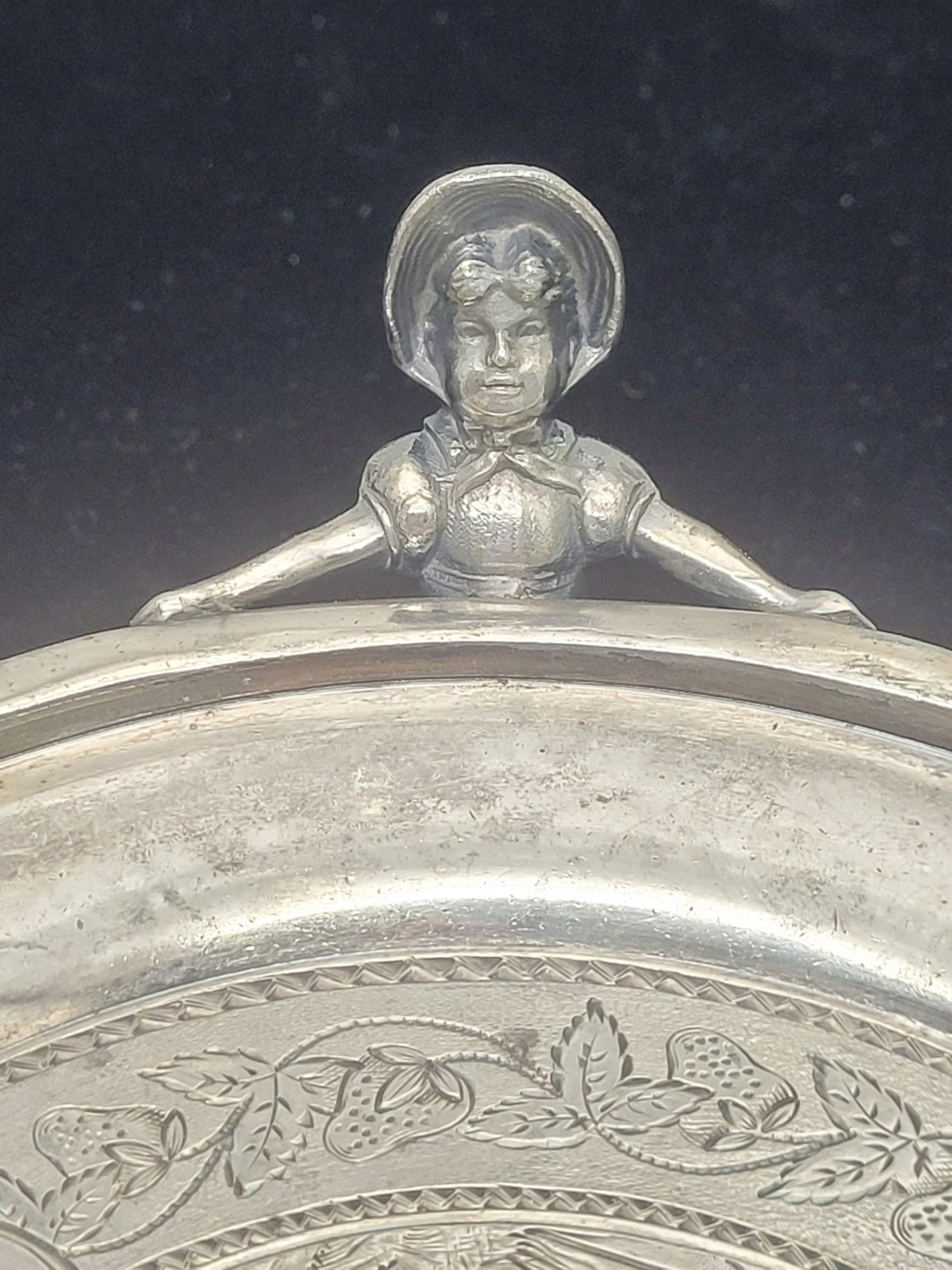 Kate Greenaway James Tufts Quad Plate Figural Girls Holding Calling Card Tray