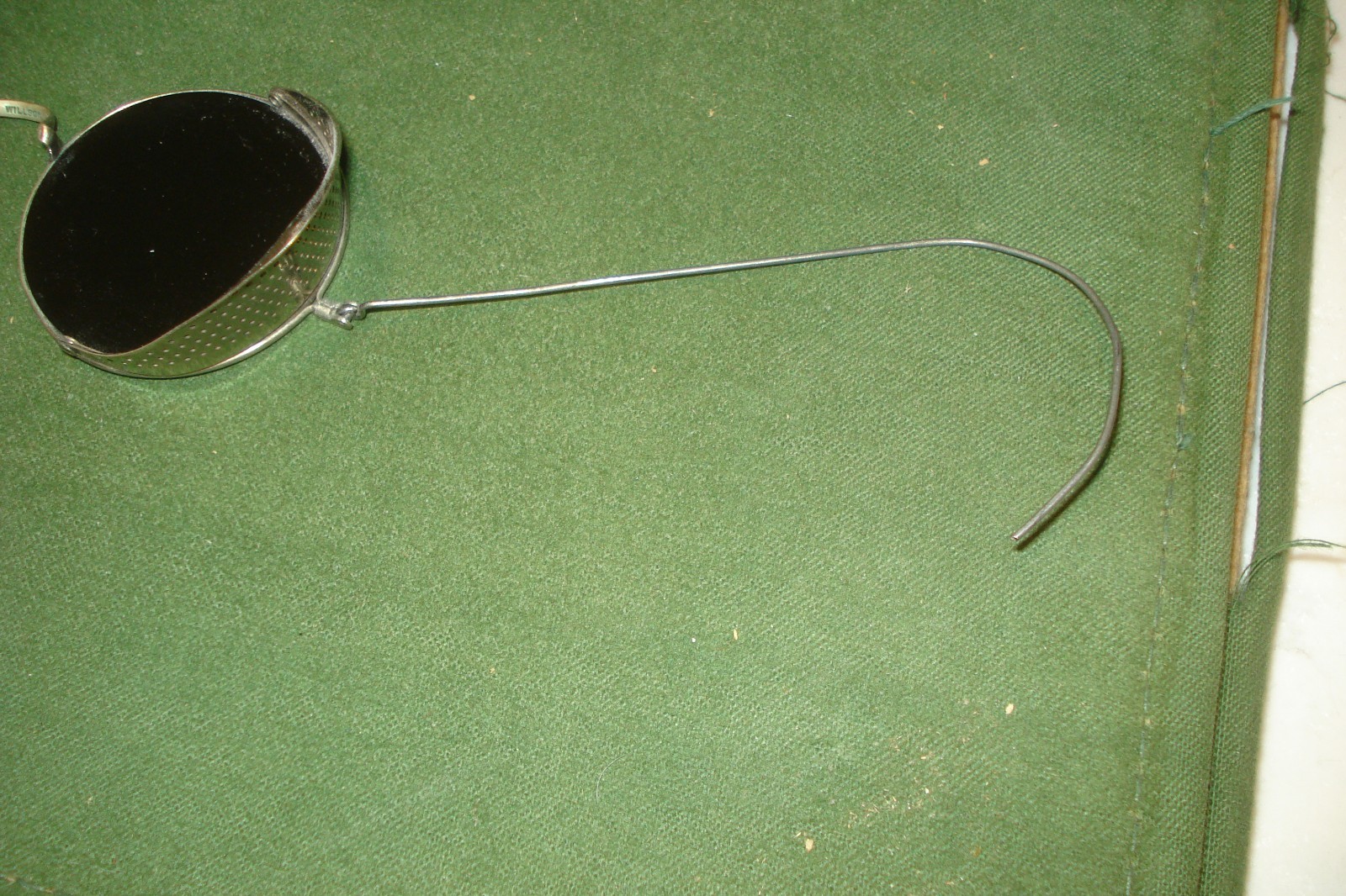 VINTAGE WELDING GLASSES, CIRCA 1930's