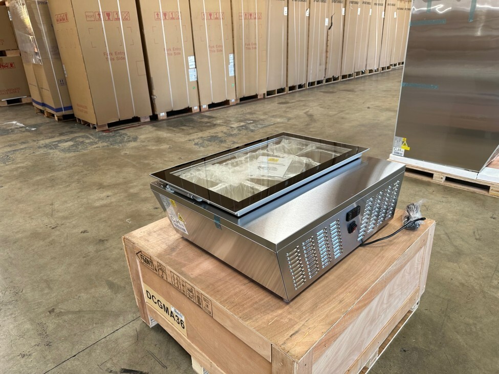 NEW 32" 8 Pan Countertop Refrigerated Prep Table Sandwich Topping Sauce NSF