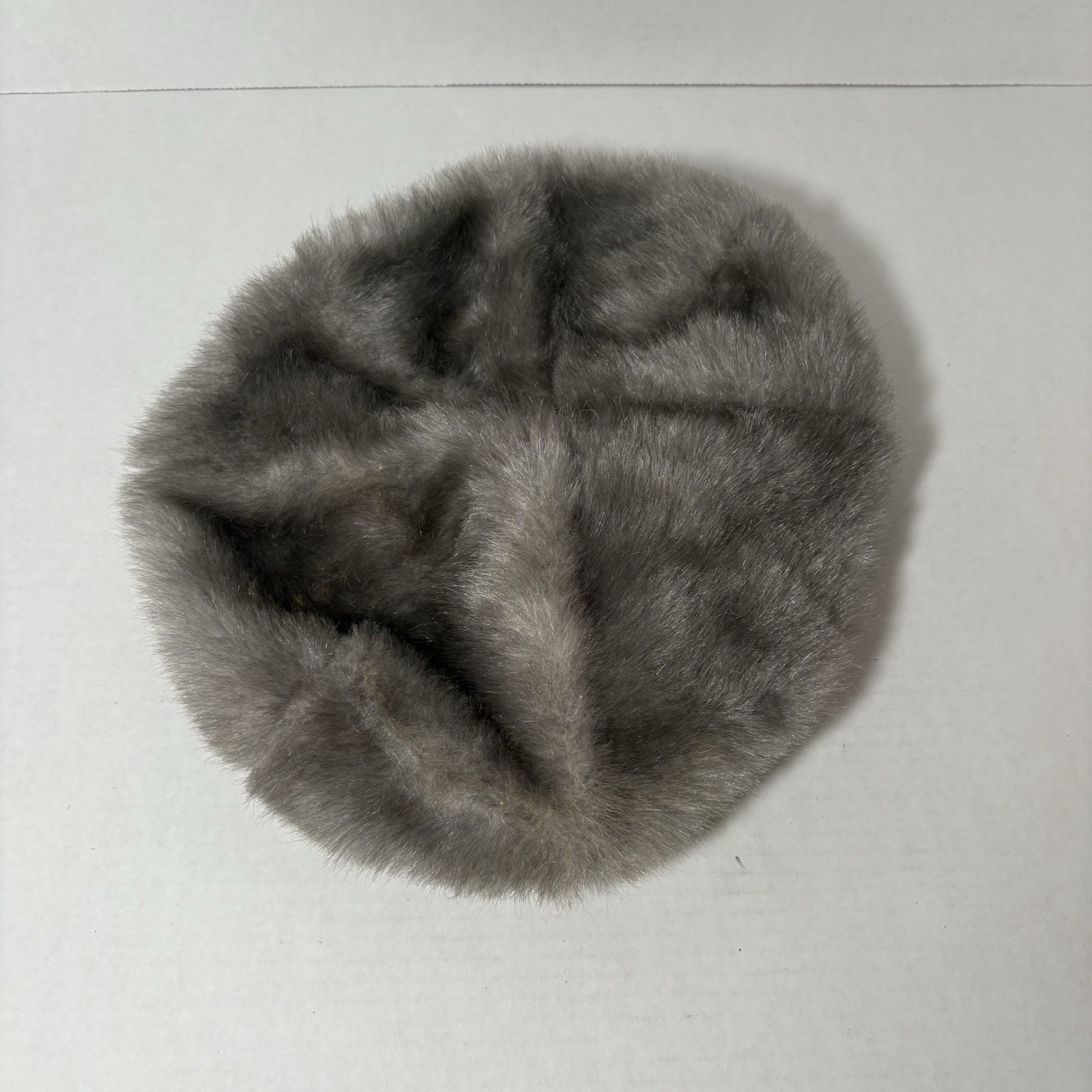 Vintage 60s 70s Women’s Faux Fur Hat Beret Gray Winter Preppy Chic