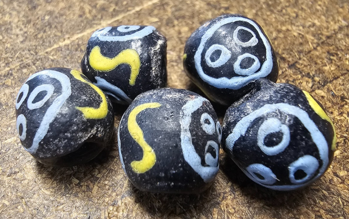 5 Baule Face Venetian Trade Beads