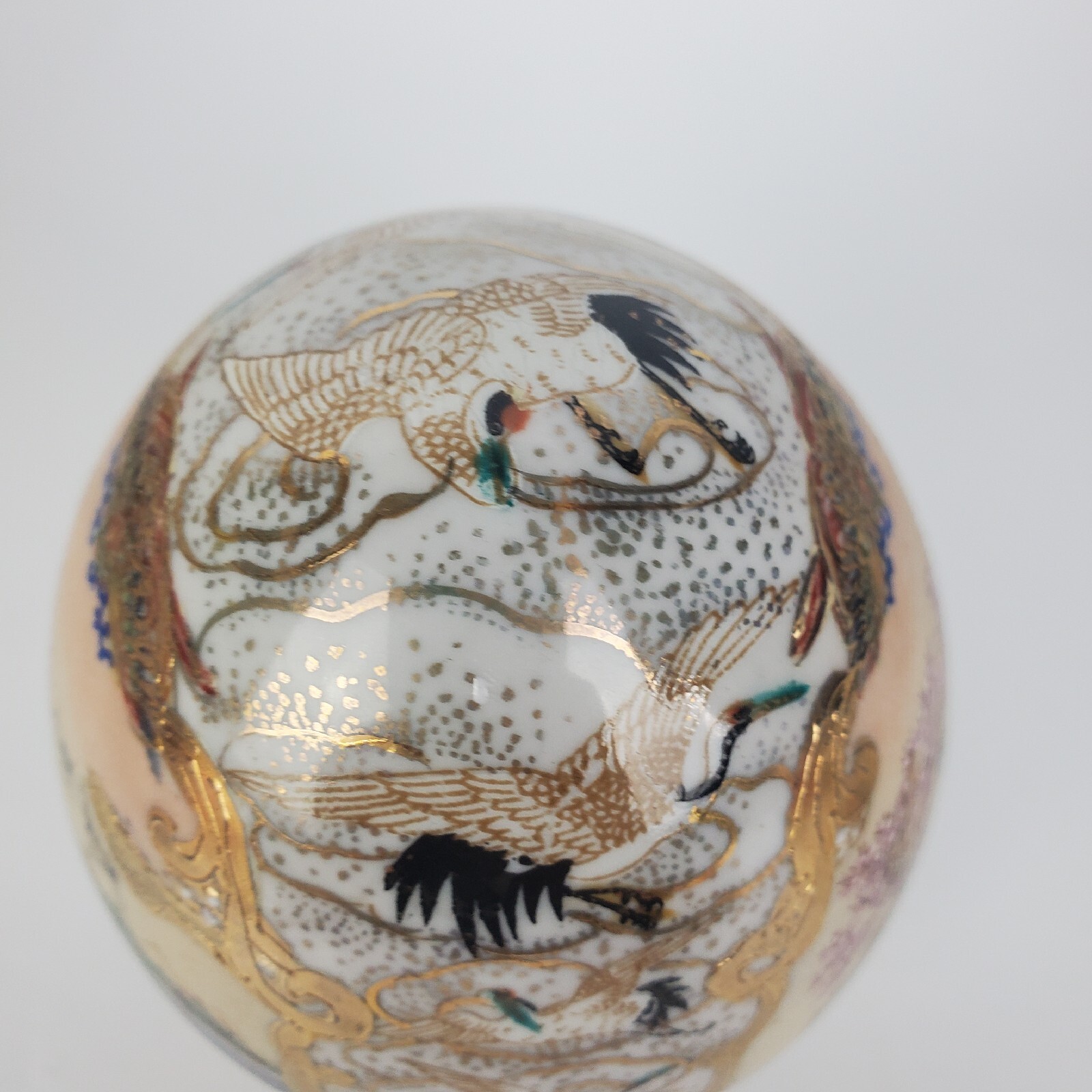 Vintage Hand Painted Satsuma Porcelain Egg Geisha Girl Birds Motif 4.5 in