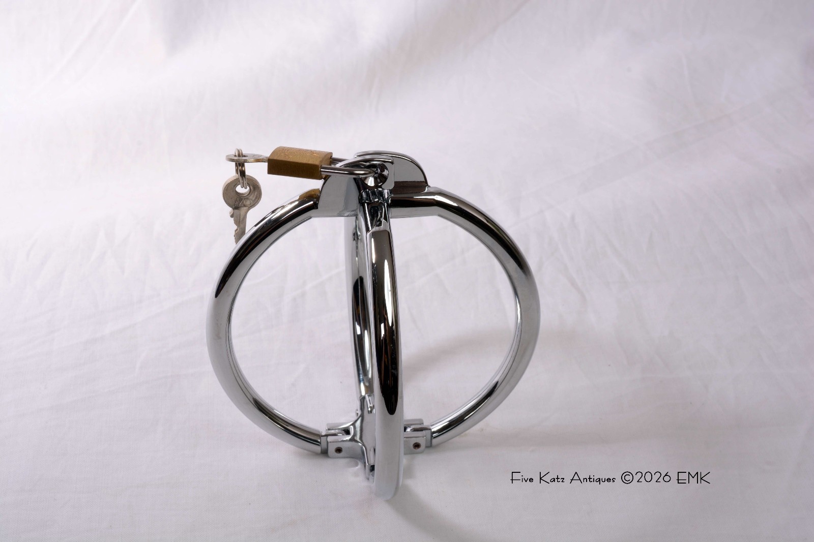 Crossed Wrist - Handcuffs/Wrist Restraints - Role Play - Bondage - New Old Stock