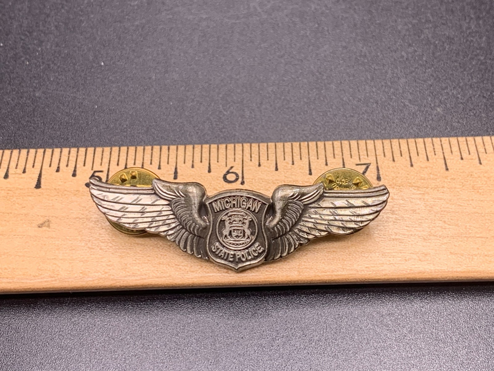 Vintage MICHIGAN STATE POLICE MSP pilot wings pin badge emblem
