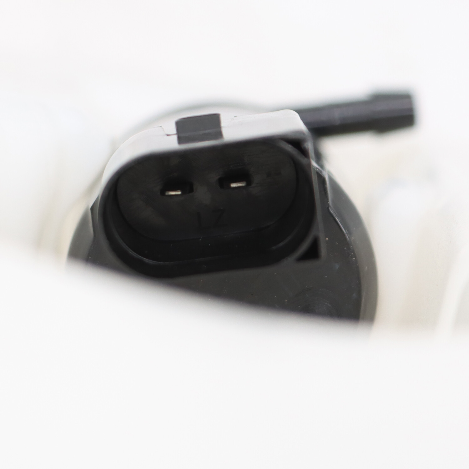 Washer Reservoir Windshield Expansion Tank For Chevrolet Malibu 2017-2020 New