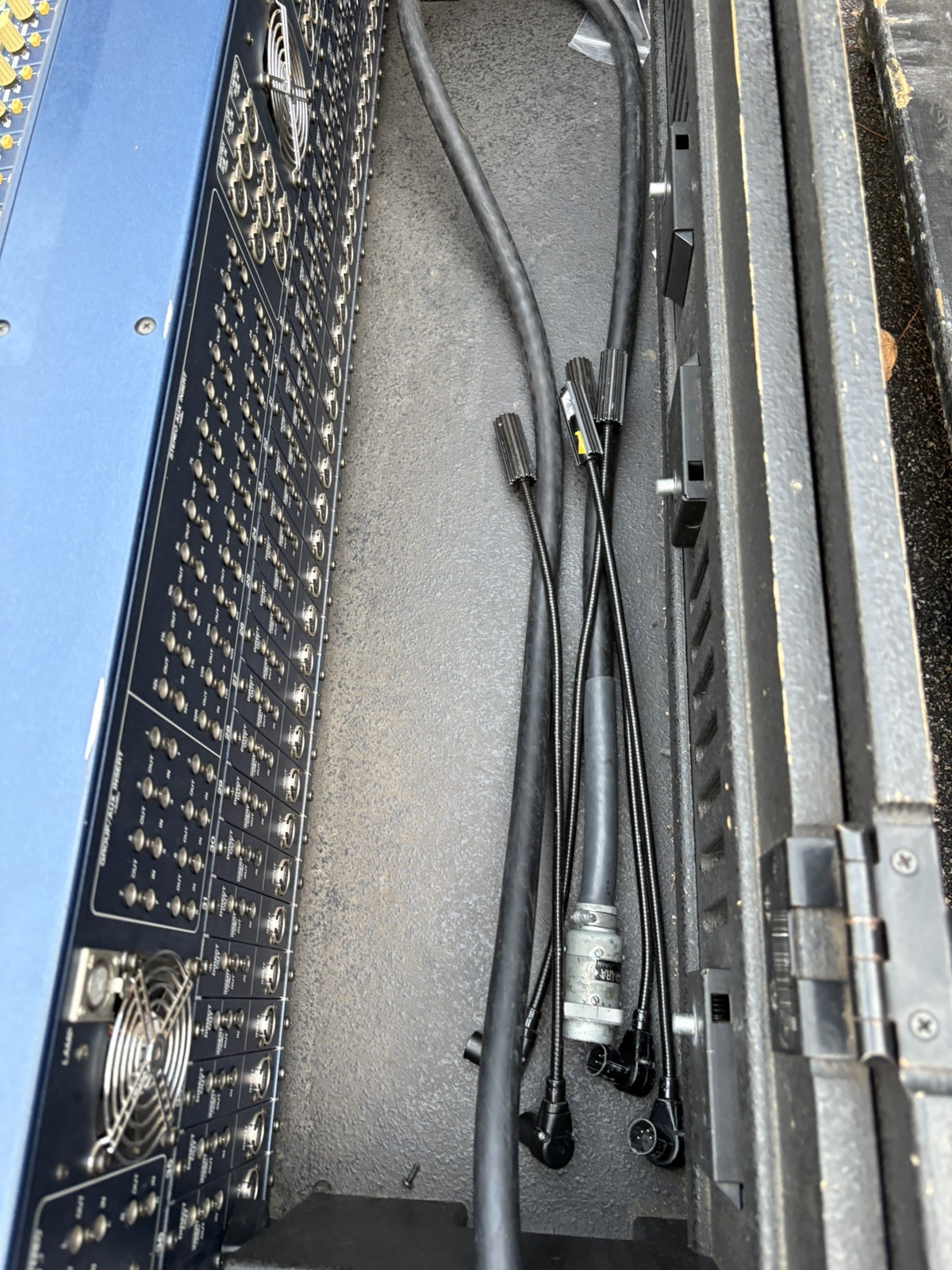 Yamaha PM-5000 52 Channel Analog Console W/ PSU and Tour Case