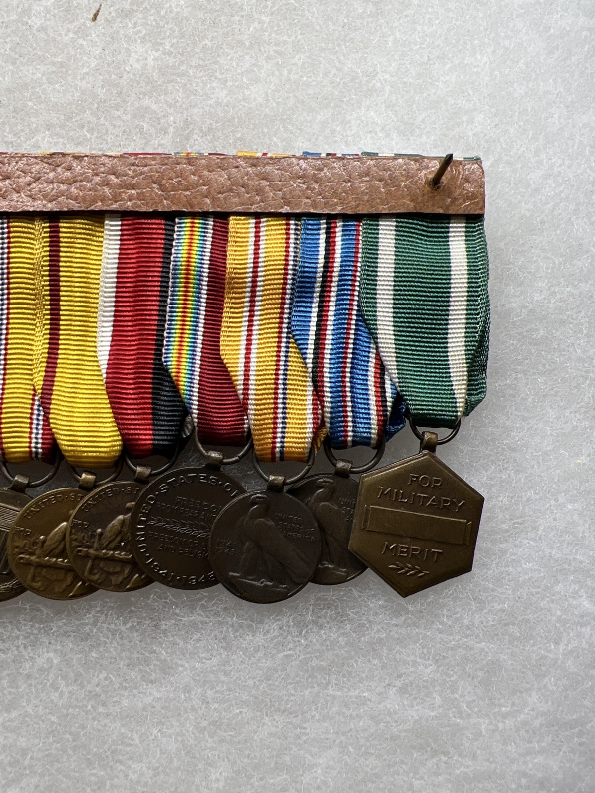 WW2 - Korean War US Navy Miniature Medal Rack (FF567