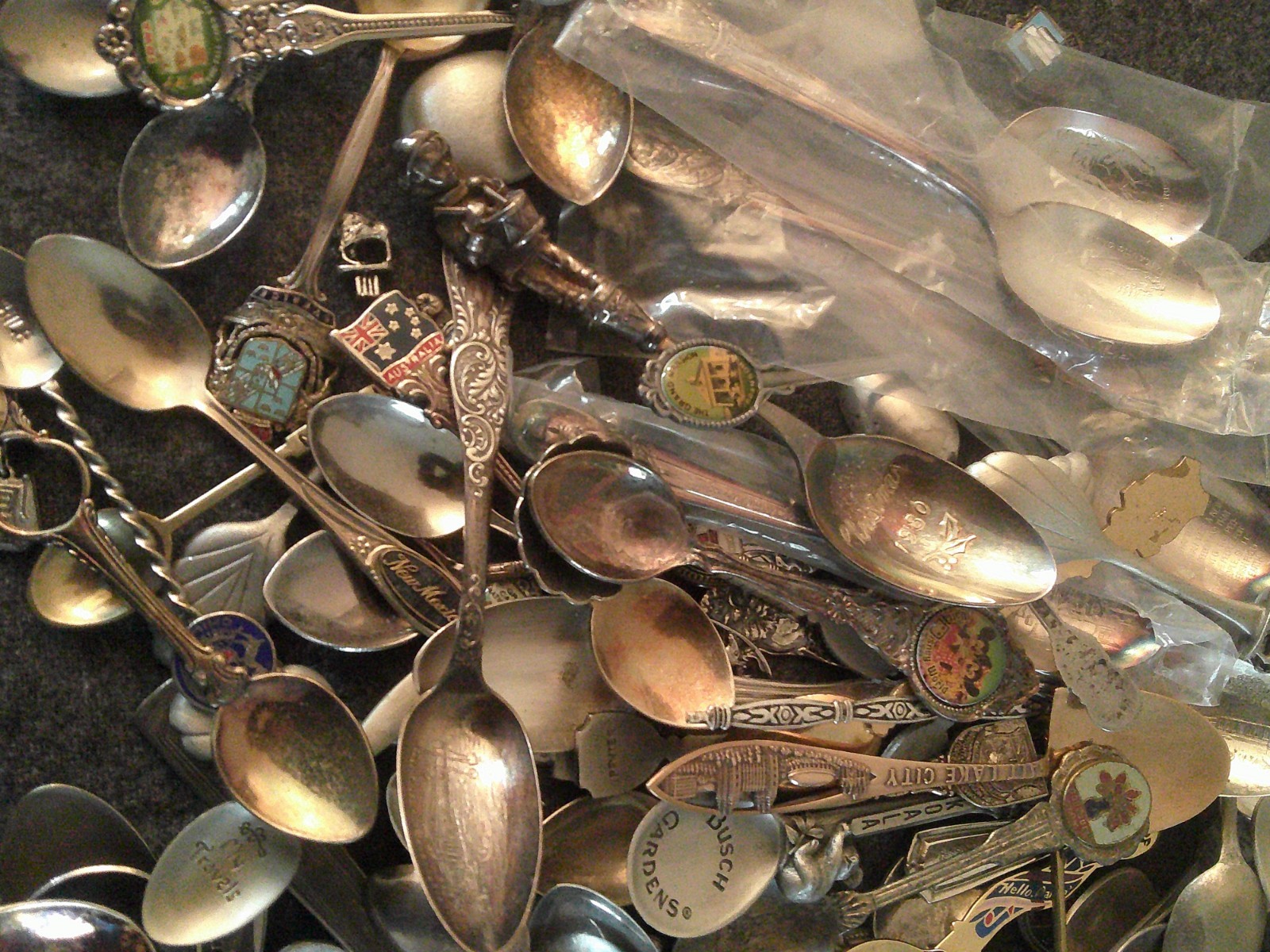 Mixed Lot Vintage Antique Souvenir Spoons -Silverplate, Pewter, Etc.- 85 pieces