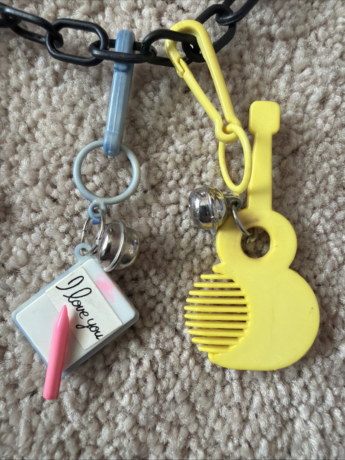 VNTG 80’s Plastic Bell Charm Necklace Chain Clip On Charms Crab Cherries Guitar