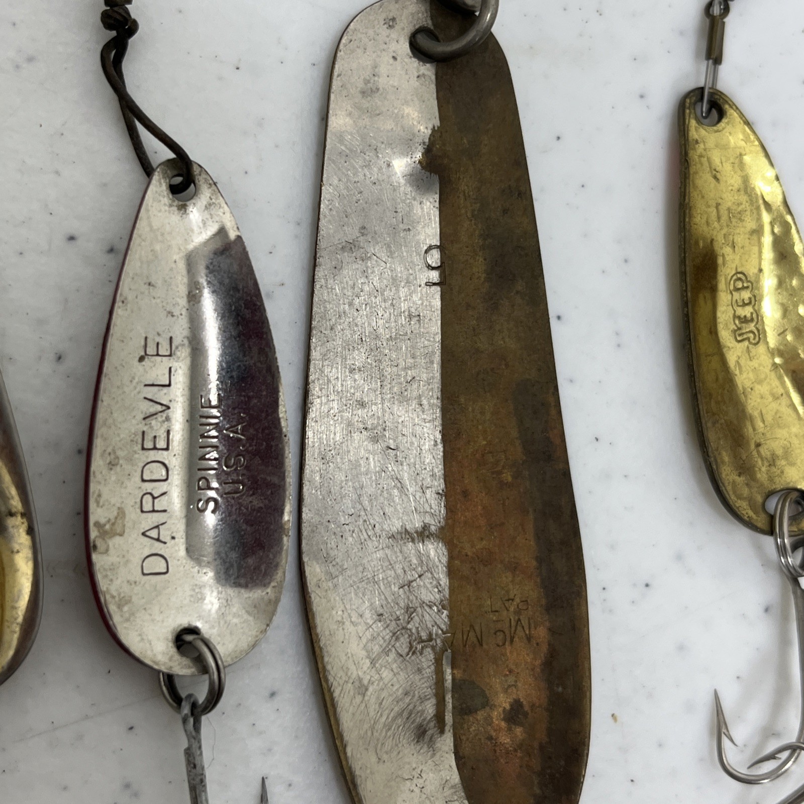 Lot of Vintage Fishing Tackle Spoons Spinners Swivels Hooks Lures Lot of 15