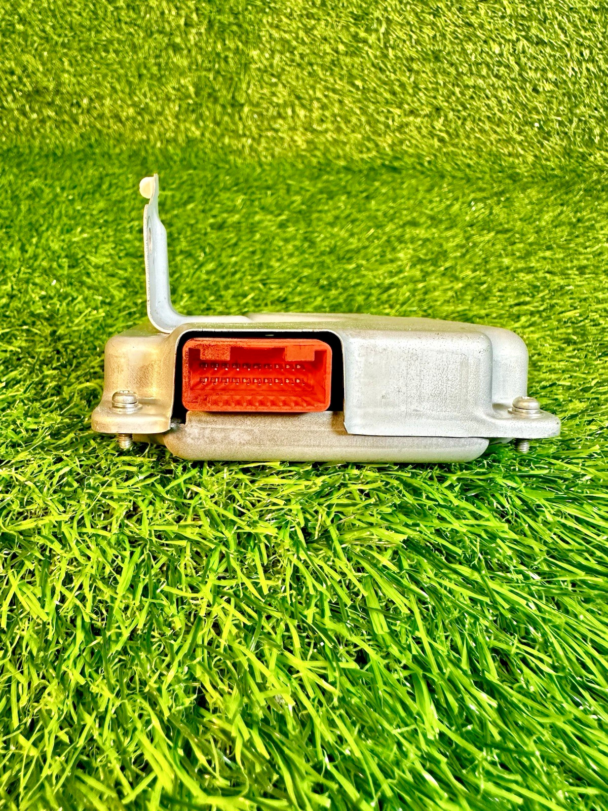 Toyota Prius Hybrid 2010-2015 Bettery Voltage Sensor Control module 89892-47020