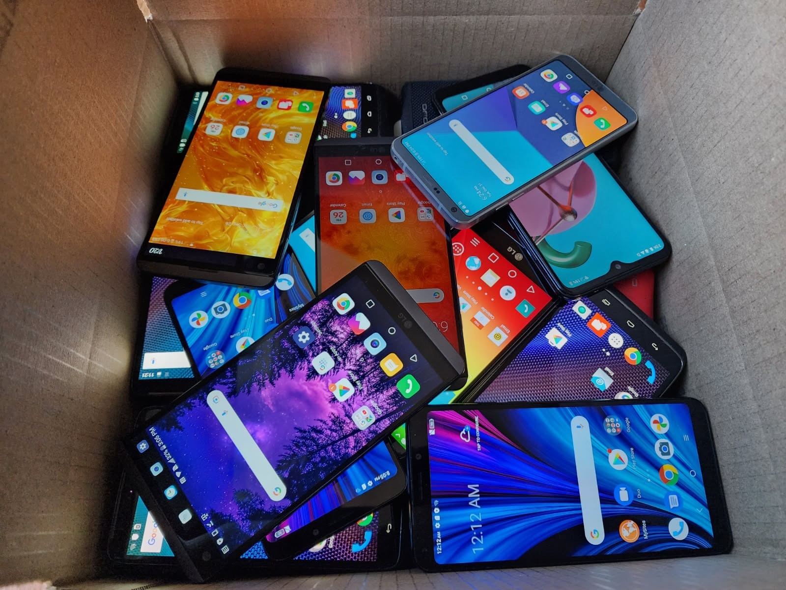 UNLOCKED Smartphone - Android