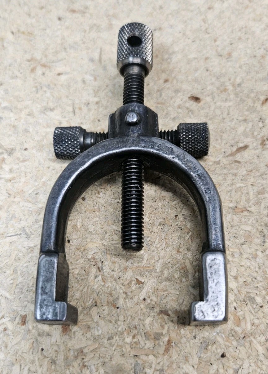 Starrett No. 567 Hardened V-Block with clamp - Made in the U.S.A.