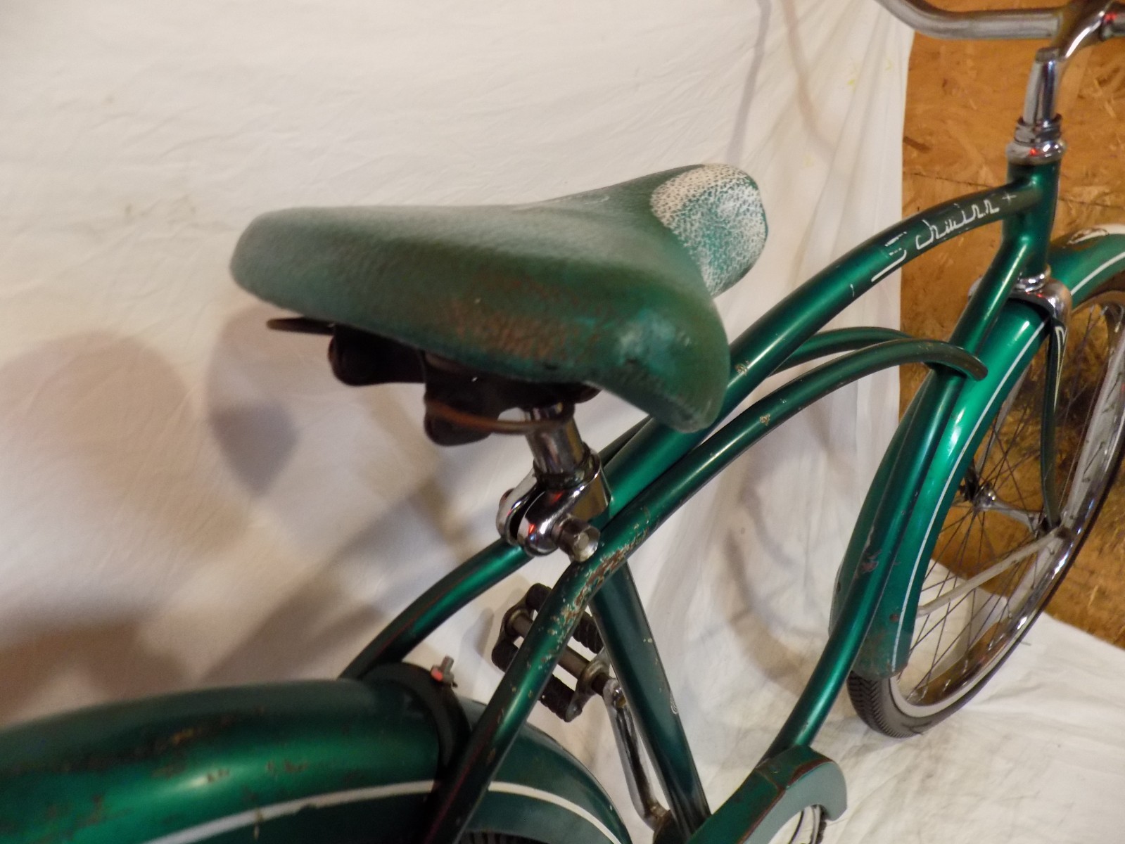 1957 SCHWINN SPEEDSTER MENS AMERICAN 24 BIKE GREEN TYPHOON JAGUAR TIGER CORVETTE