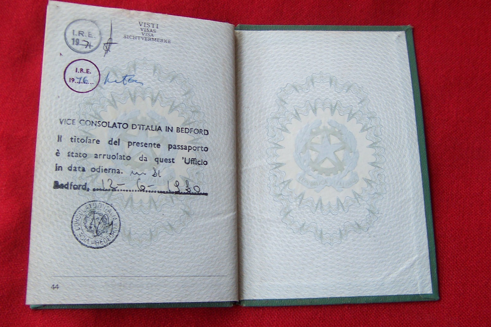VINTAGE ITALIAN PASSPORT 1970'S CANCELLED EXPIRED WITH STAMPS CONSULATE BEDFORD
