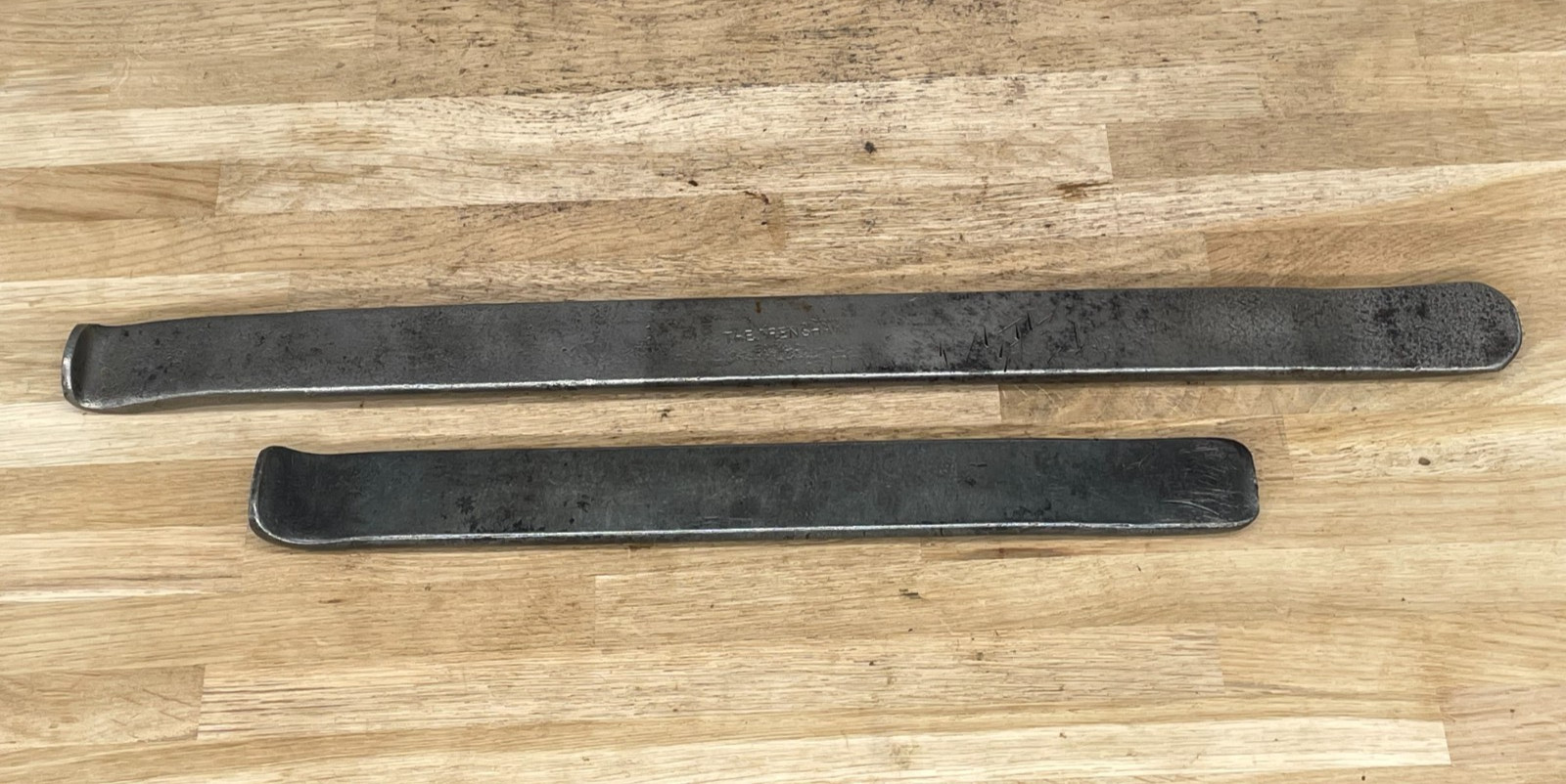 2 Vintage Tyre Levers THE RENSHAW Tyre Lever 17-1/2" & 11-1/4" Old Tool