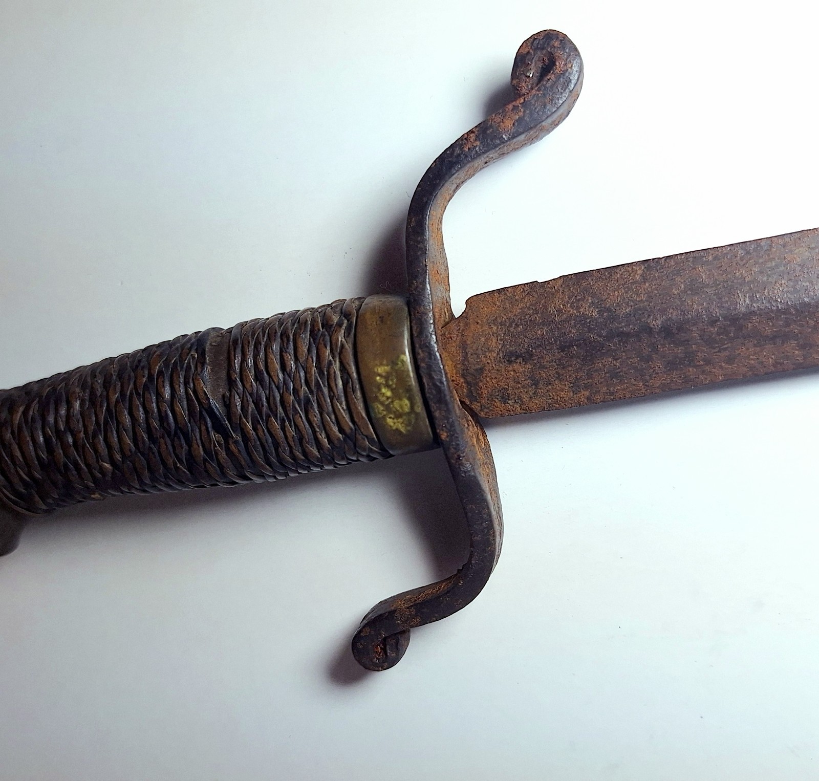 Authentic 17th-Century European Renaissance Left-Handed Dagger – All Original -