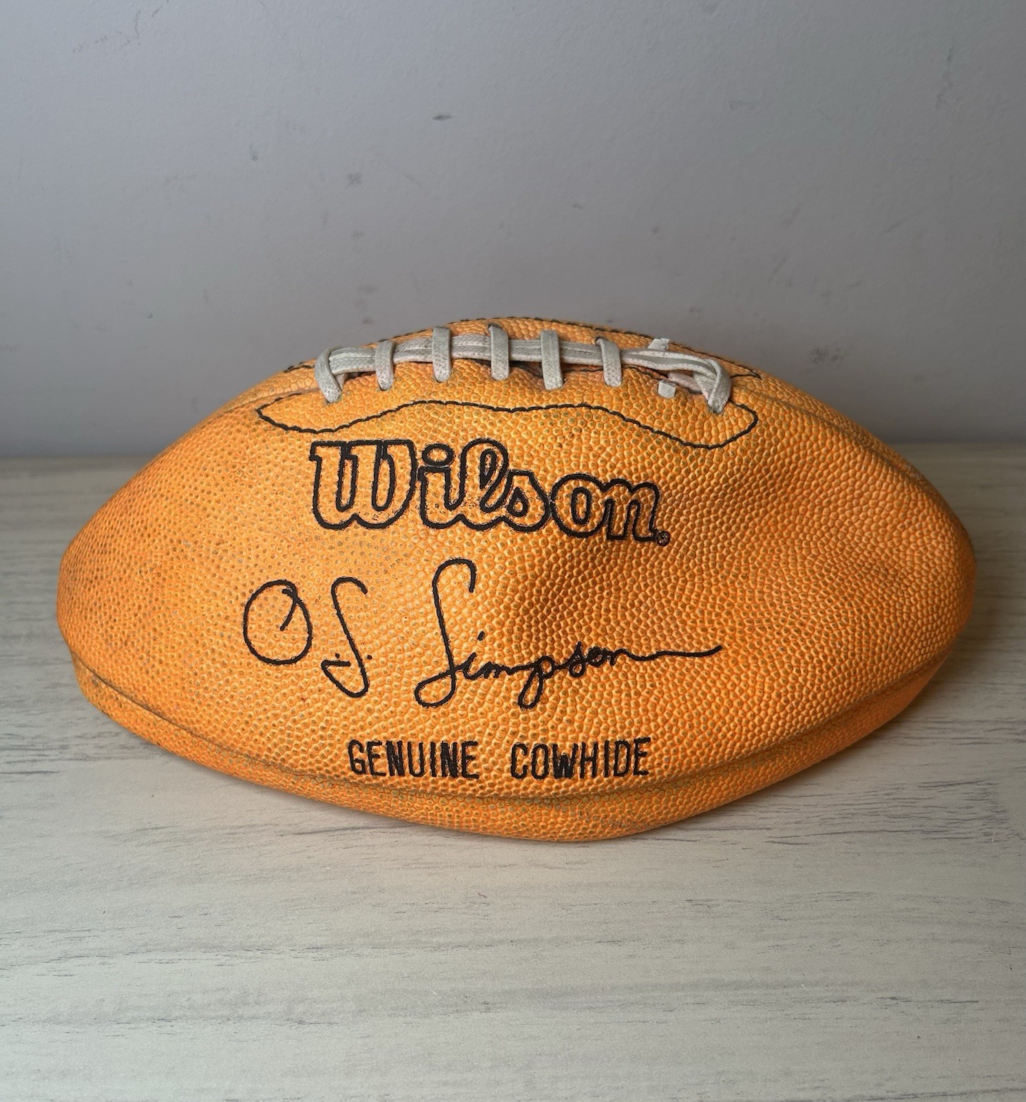 OJ SIMPSON F0425 Orange WILSON FOOTBALL "The JUICE" Vintage 1970s 1980s