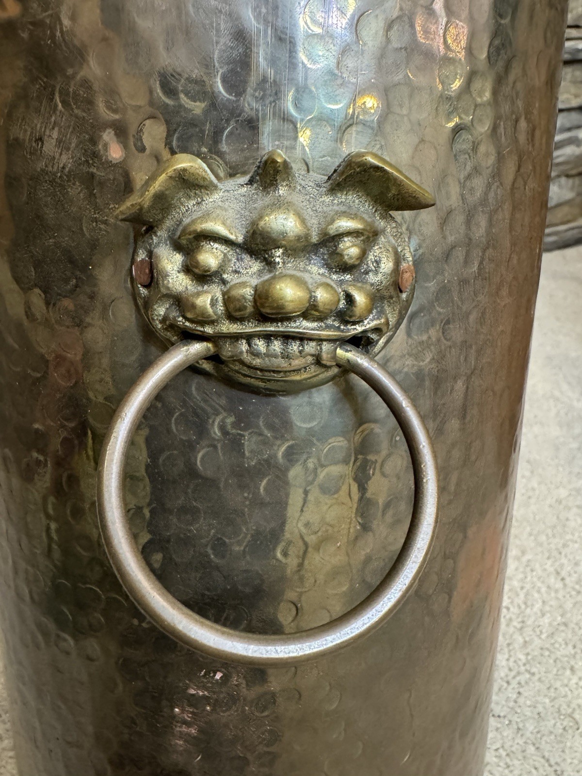 18" Tall Vintage Hammered Brass Umbrella Stand With Lion Head Handles Hong Kong
