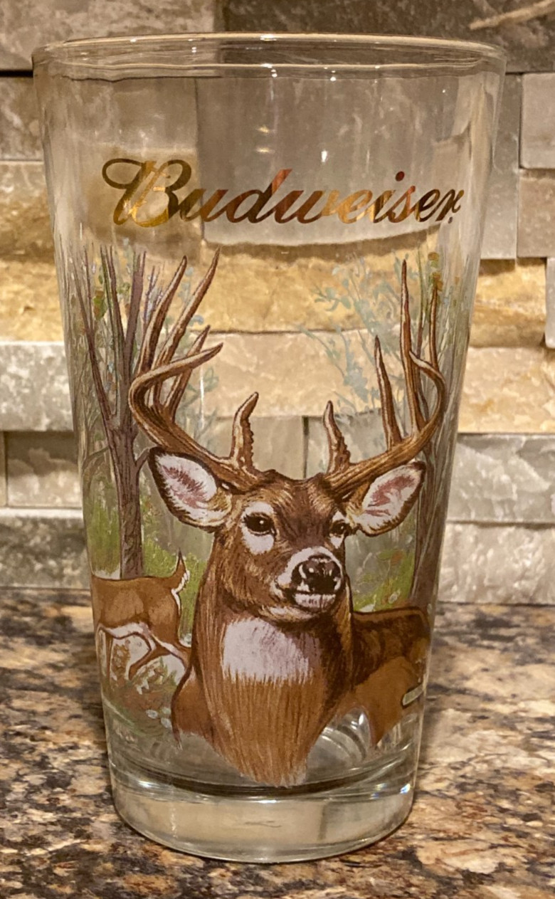 Budweiser Beer Pint Glass  ~ Whitetail Deer / Buck