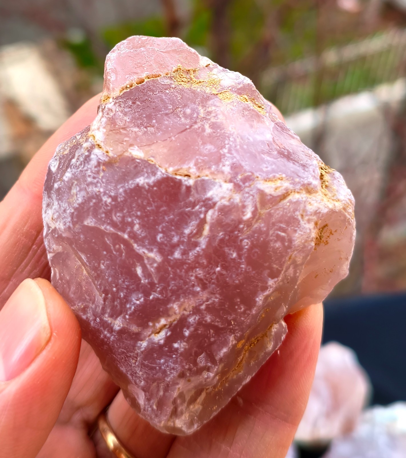 Wholesale Raw Good Color Pink Chalcedony 1 kg