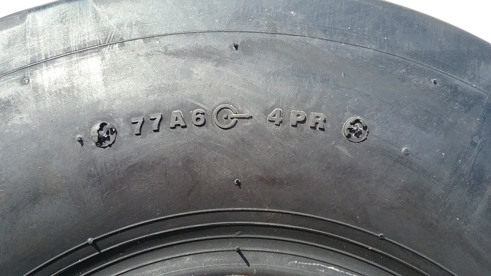 2 - 18x8.50-8 4-Ply Vredestein V61 5-Rib Deep Tubeless Tires and Tubes