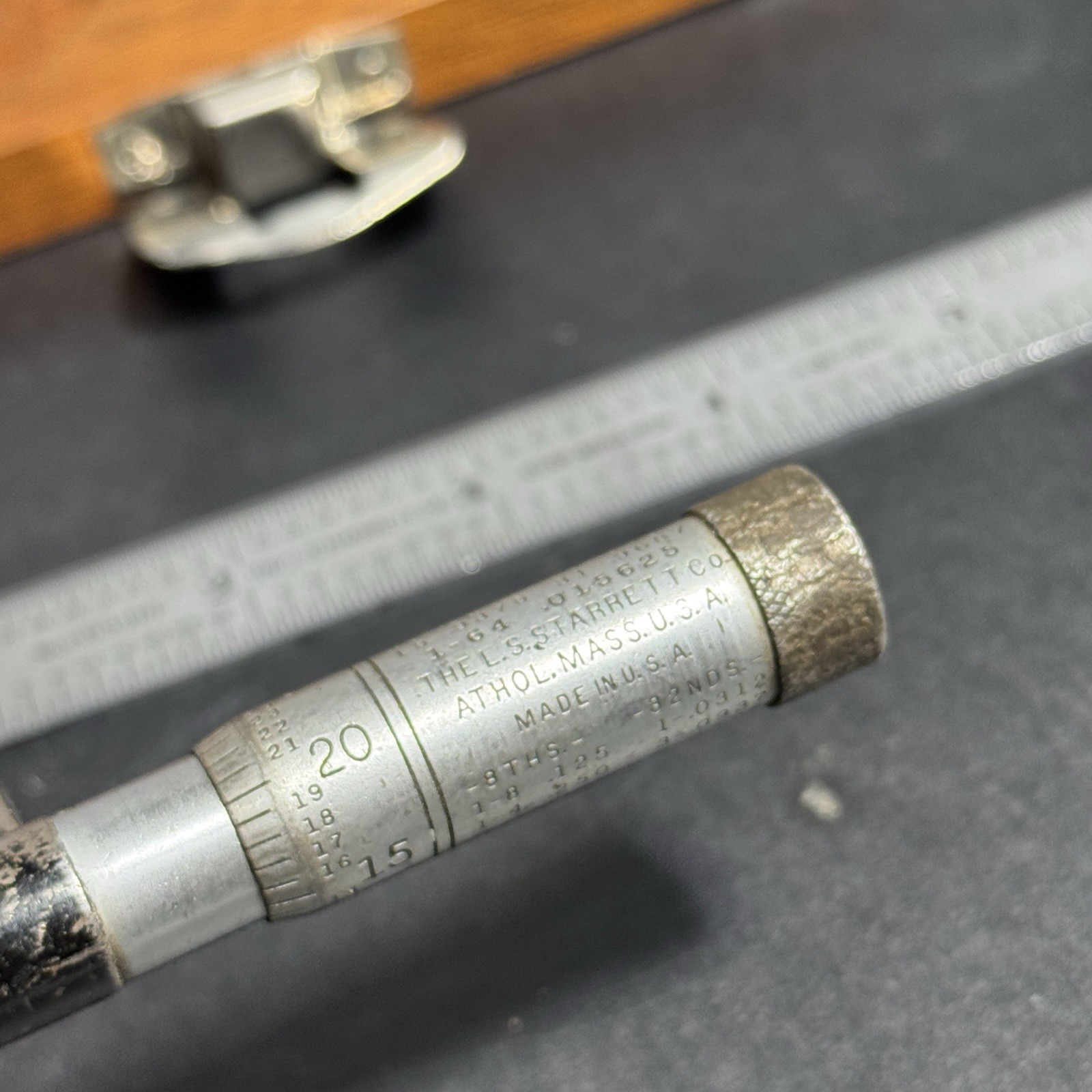 Starrett 211 Outside Micrometer 0 To 1"Rounded Anvil .001