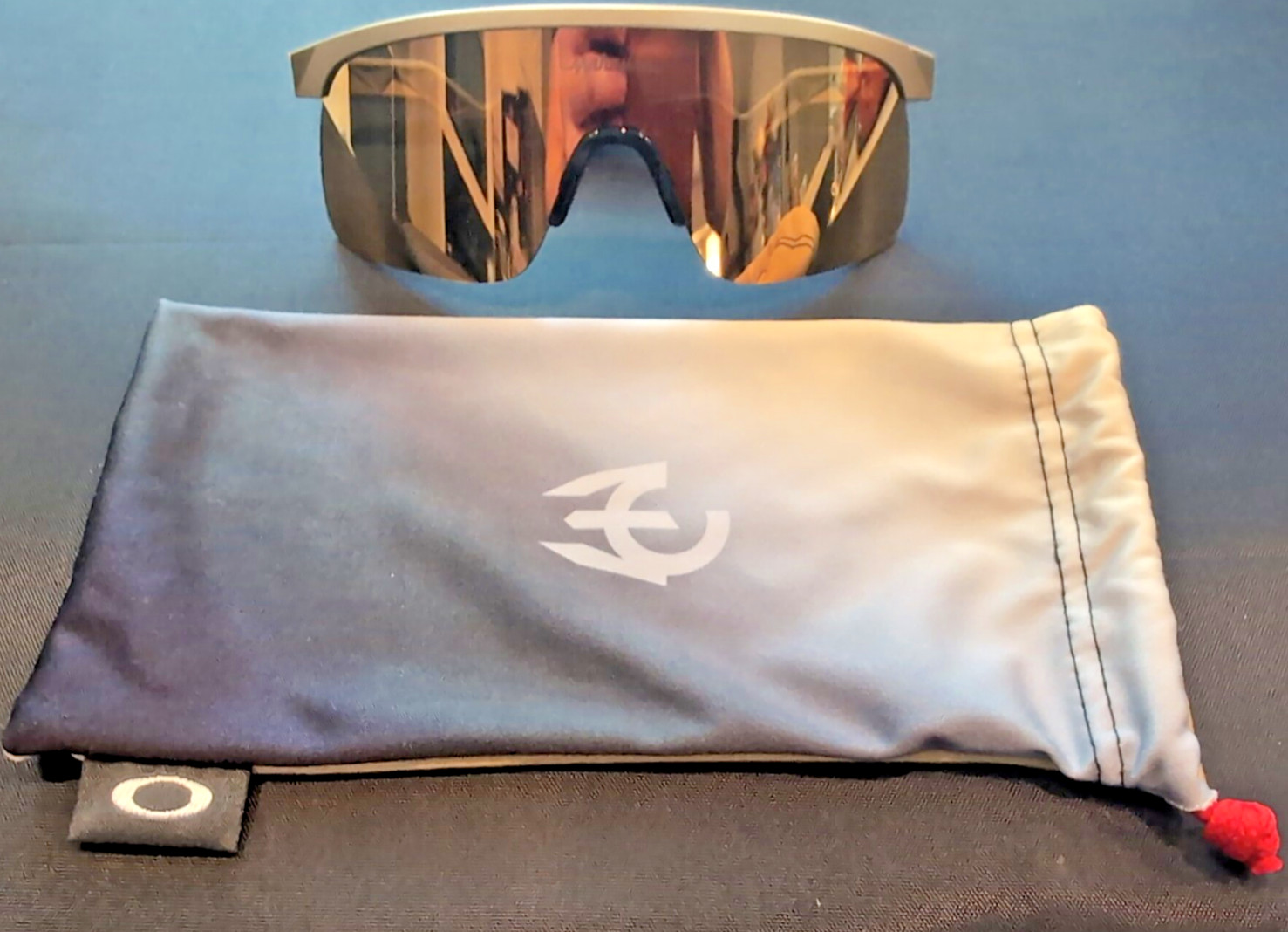 Oakley Resistor Youth Sunglasses Olympic Gold Frame Mahomes 24K NEW, NO BOX