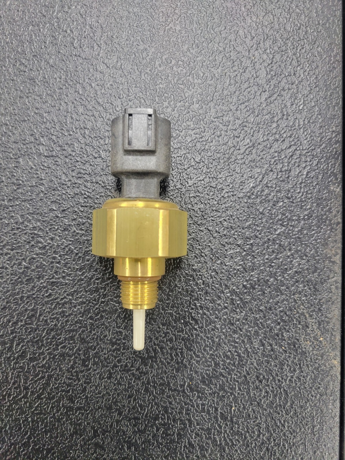 GENUINE CUMMINS OIL PRESSURE TEMPERATURE SENSORE SWITCH 4921477 ISM M11 L10