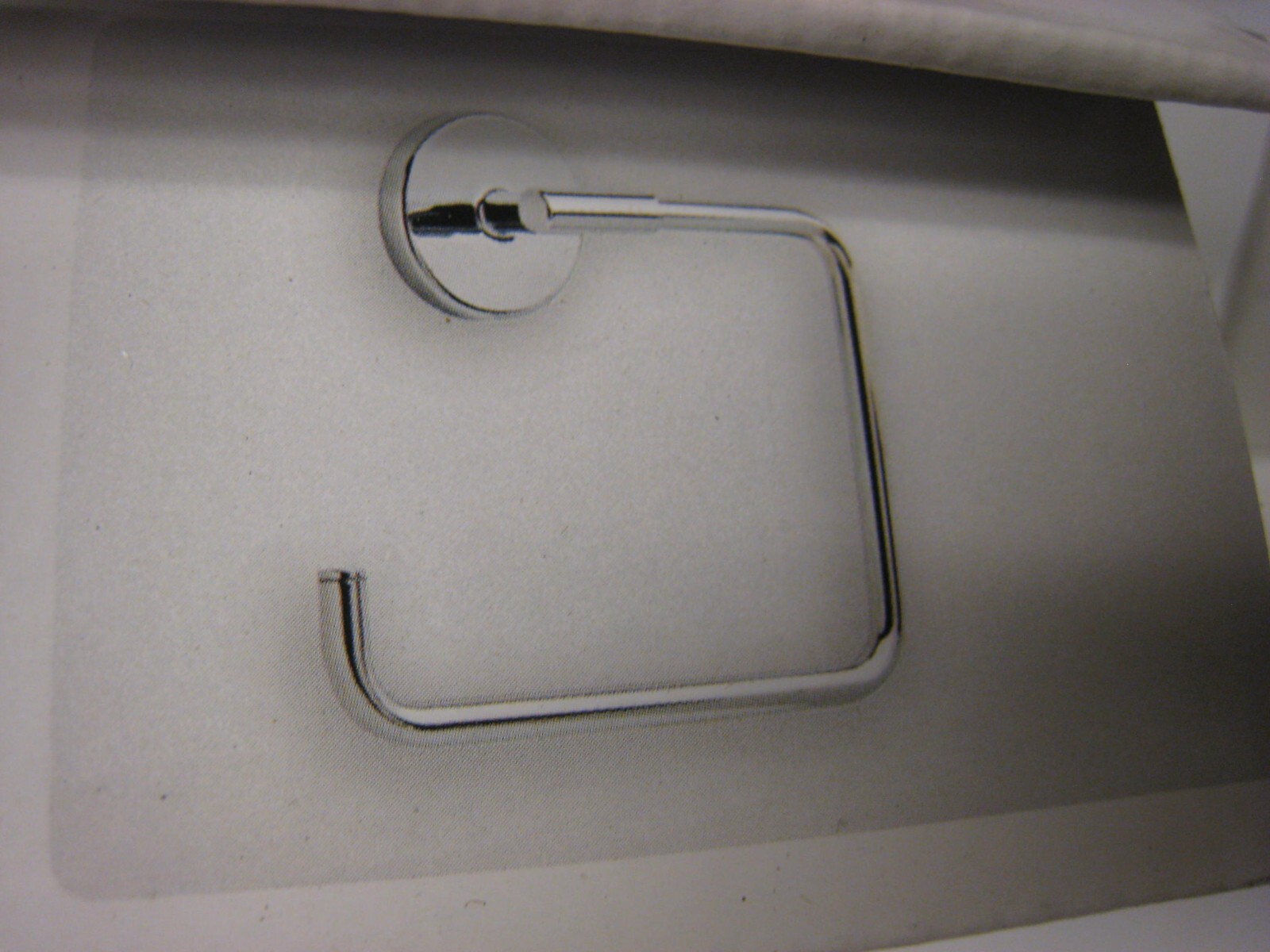 Delta 759460 Trinsic Wall Mounted Towel Ring - Polished Chrome Finish NEW