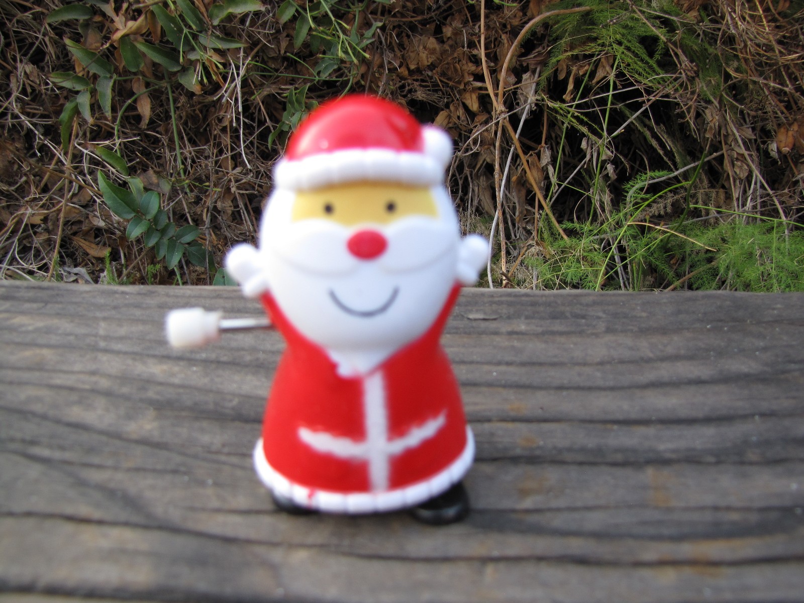 Wind-Up Walking Santa Claus Greenbrier Inc. 2.5" Inch Vintage Plastic