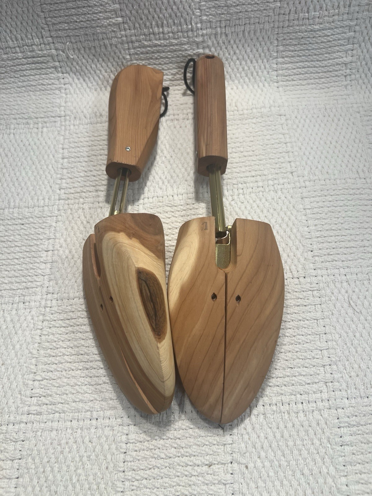 Adjustable Cedar Wood Shoe Stretchers - 12.5" Length x 3" Wide - Fits Men's 9-11