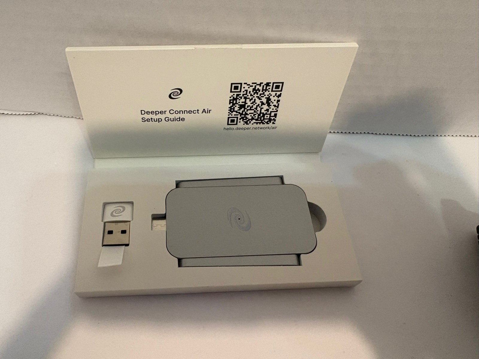 Deeper Network Connect Air Home Network Device 5V/2A Portable Secure Internet