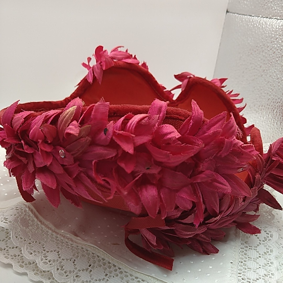 Vintage Ladies Flapper Red Casque Hat Handmade Silk Flowers Velvet Trim Original