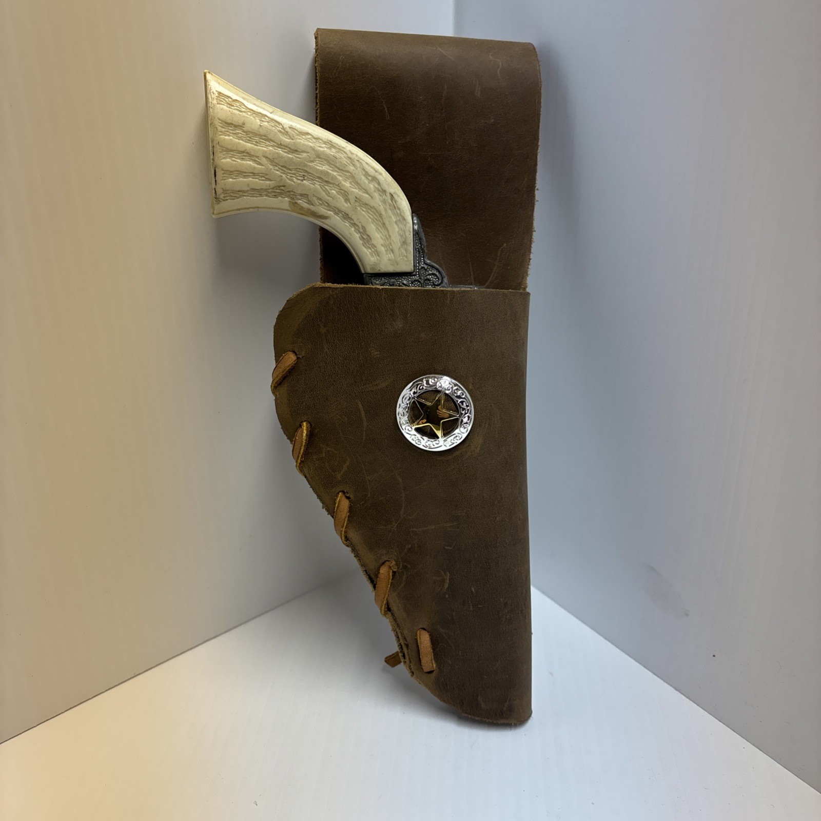 VINTAGE 1960'S WORKING CONDITION PONY BOY CAP GUN