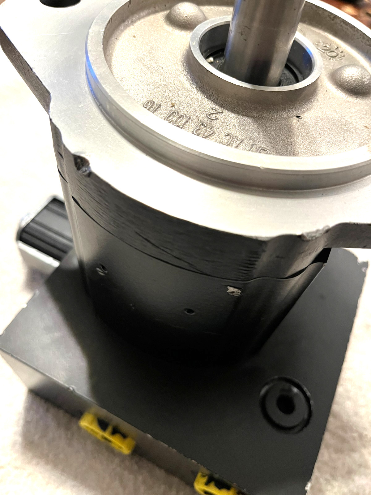 Genuine OEM John Deere Parker AT495572 Fan Drive Hydraulic Motor