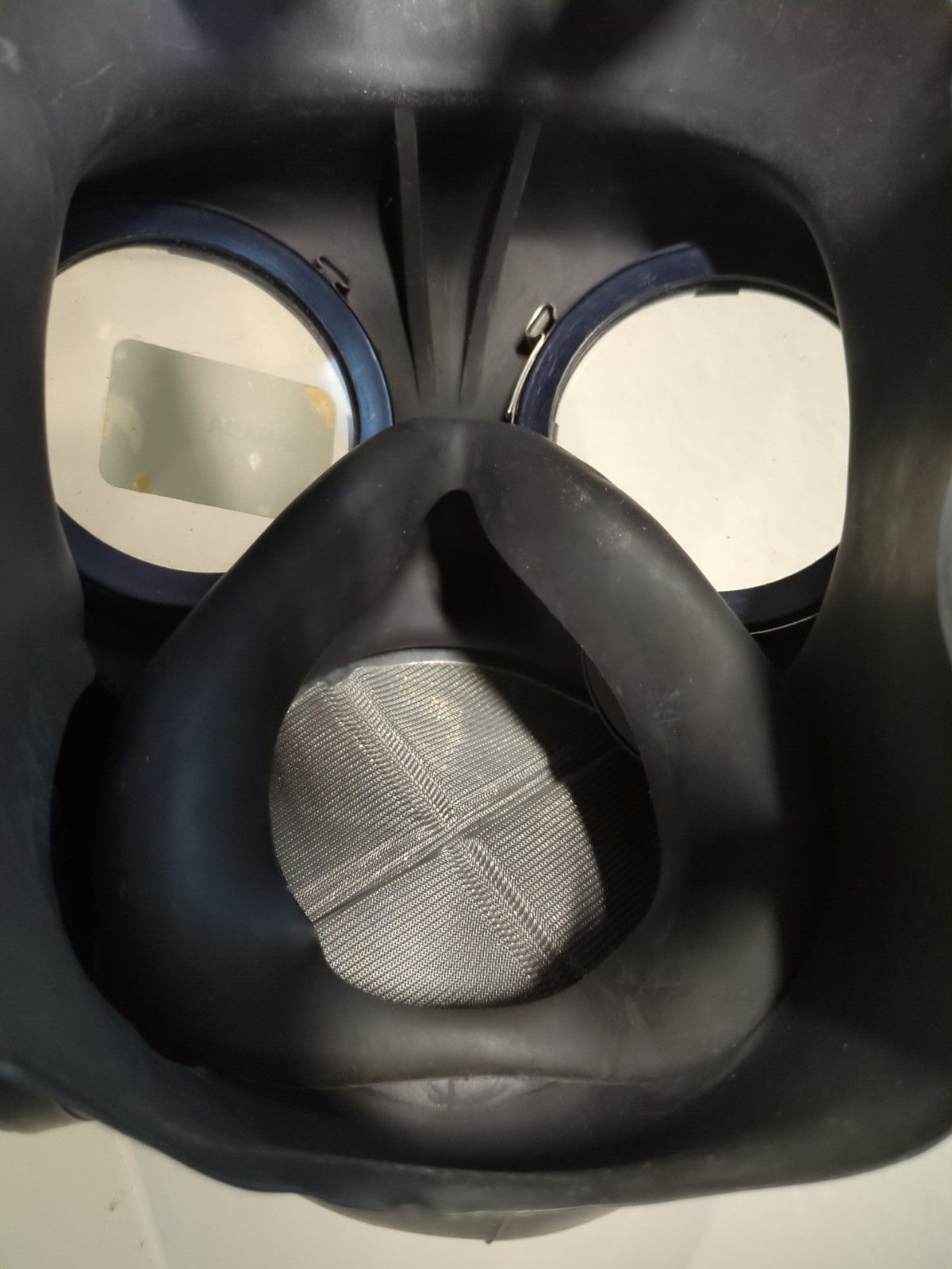 Canadian C3 60mm Gas Mask & Sealed US M11 Filter - Medium Triangle Nose Variant