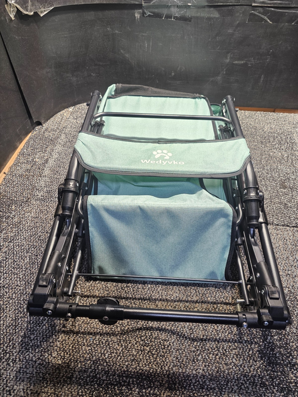 Wedyvko Pet Strollers with Reversible Handle for Small Medium Dogs with Mesh