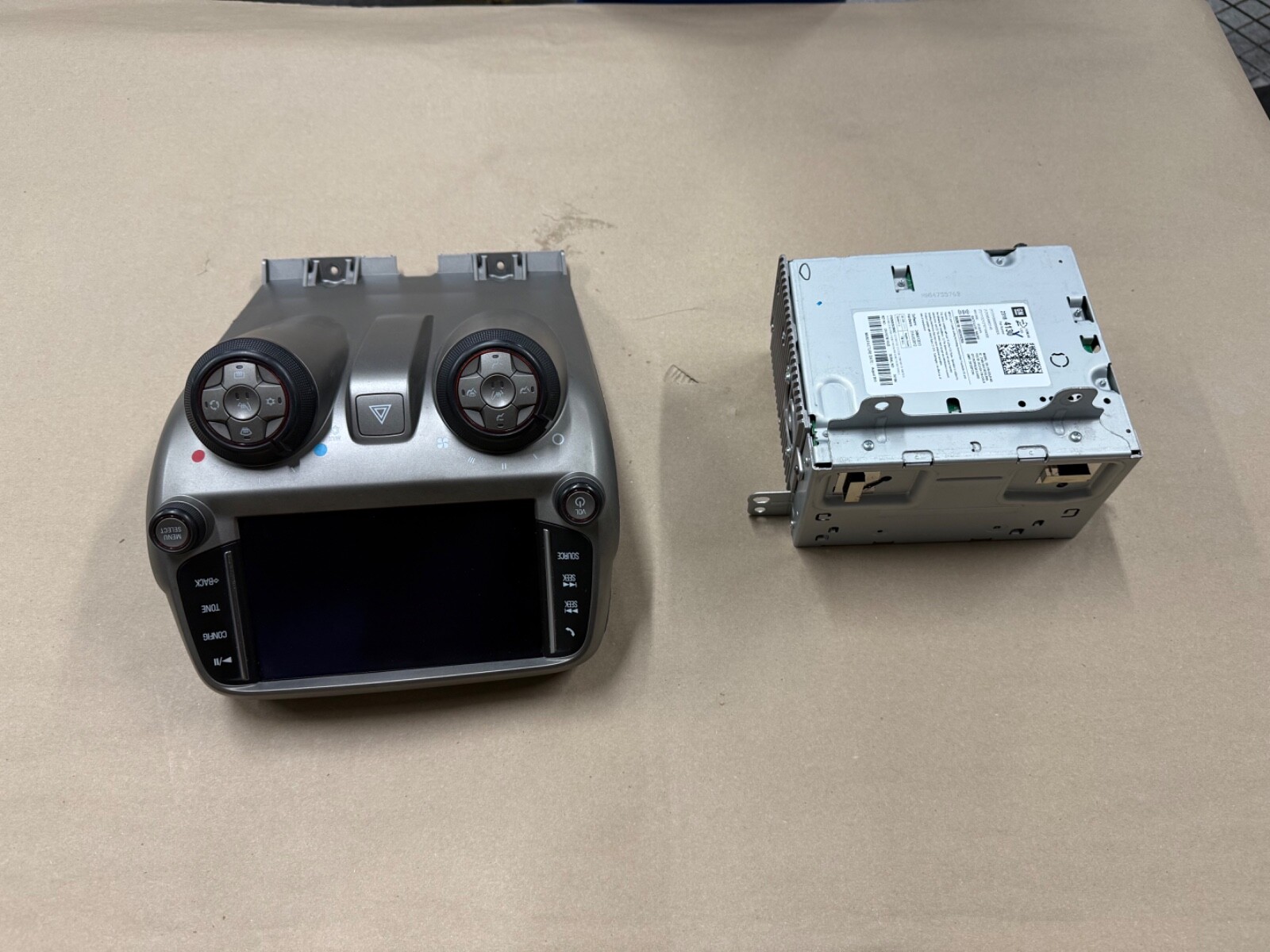 2014 Chevrolet Camaro SS MyLink Premium Radio Face Plate GM - OEM