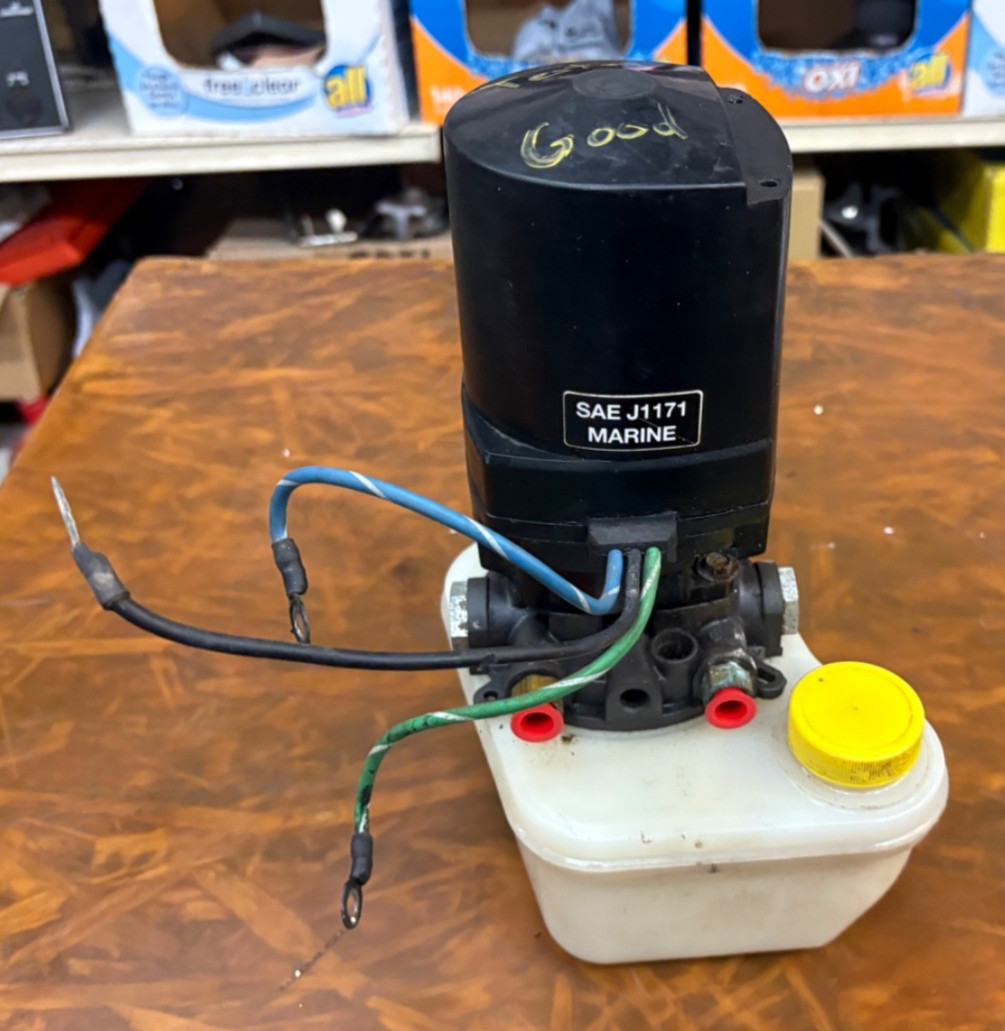 MERCRUISEER POWER TRIM PUMP ALPHA + BRAVO USED!! TESTED!!!!