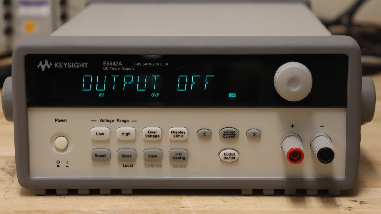 Agilent Keysight E3642A DC Power Supply Dual Range 20V/2.5A, 8V/5A, 50W QTY Ava