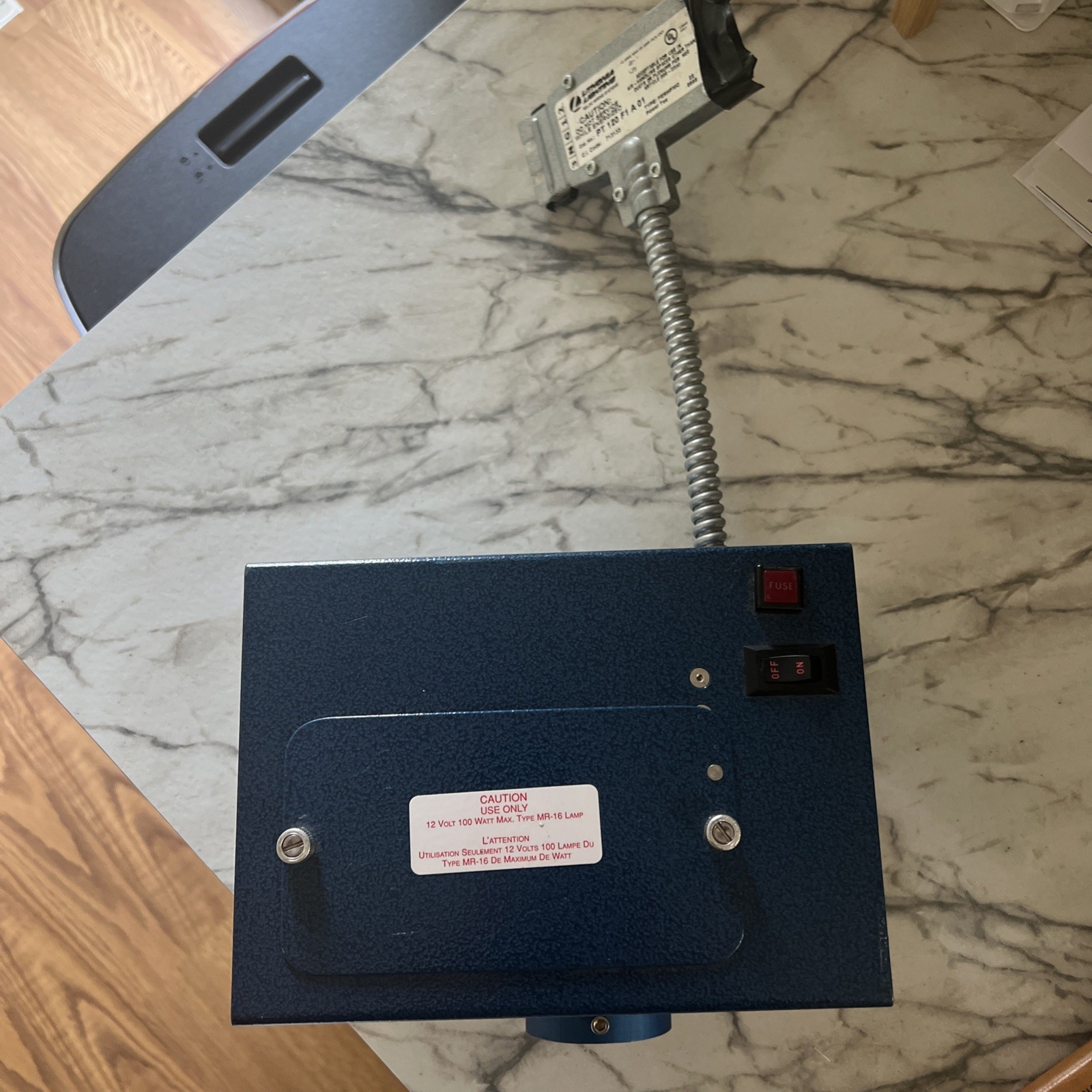 Gulf Fiberoptics Portable Lamp ; Model 100H031 ; 120 VAC 60 Hz voltage