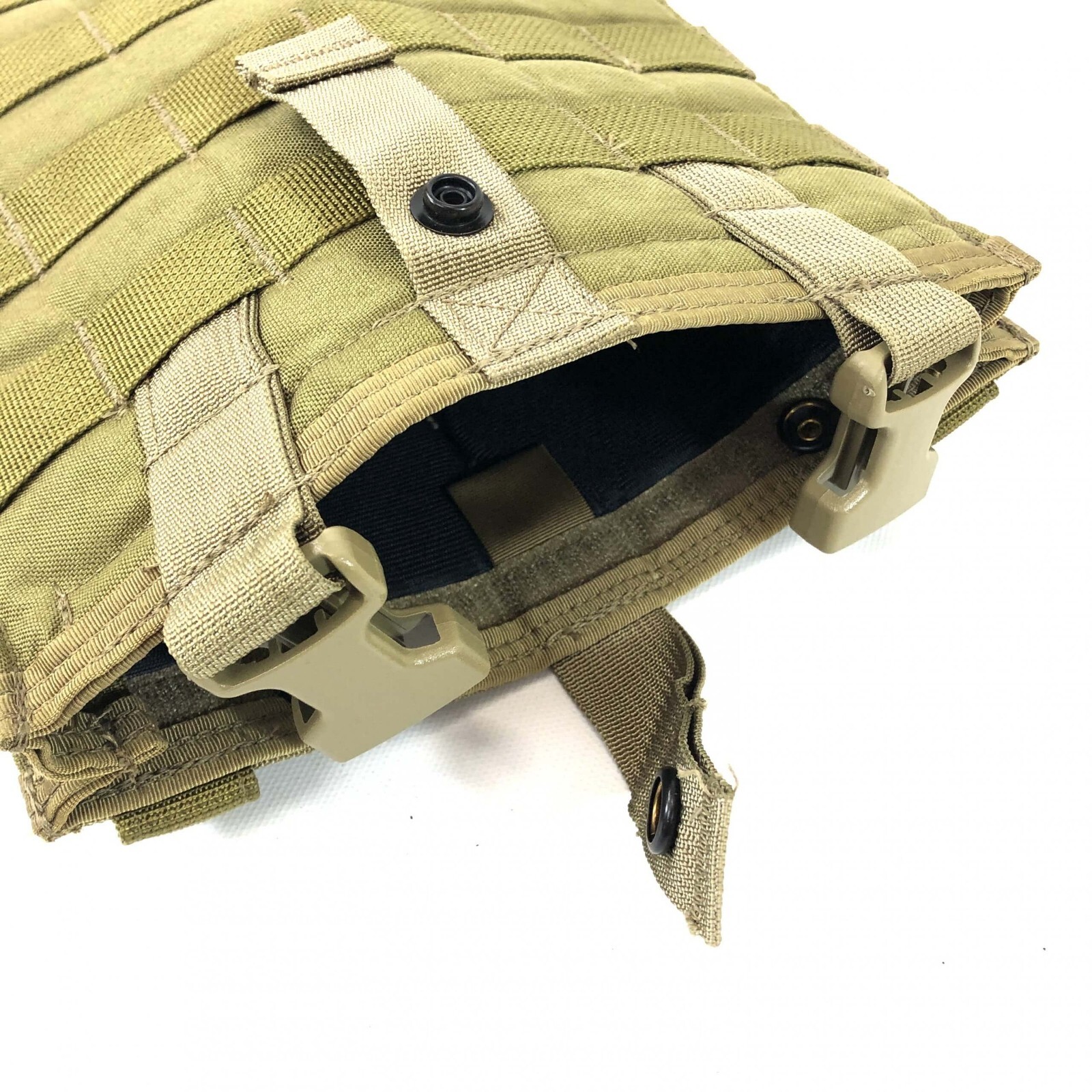 Eagle Industries Hydration Carrier, Insulated 100 oz Pouch Khaki, MOLLE, SFLCS